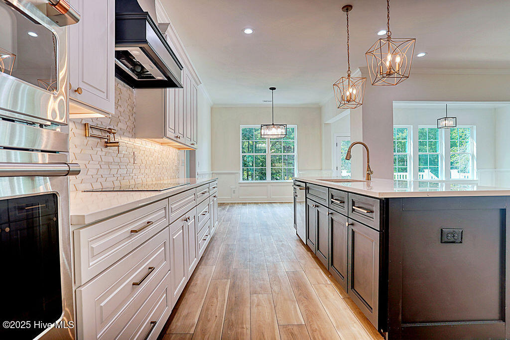 100499257 | Photo 28