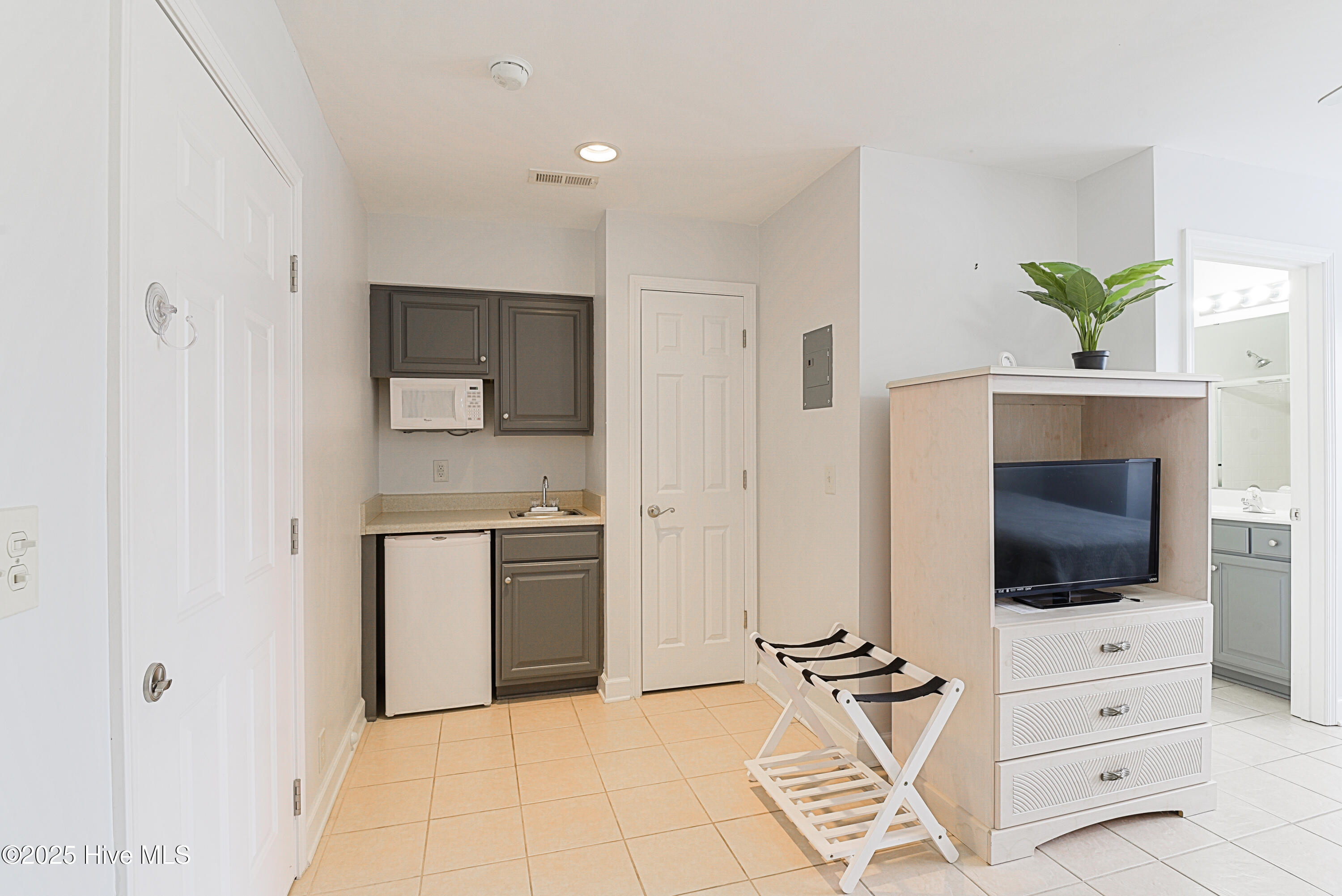 100508154 | Photo 26