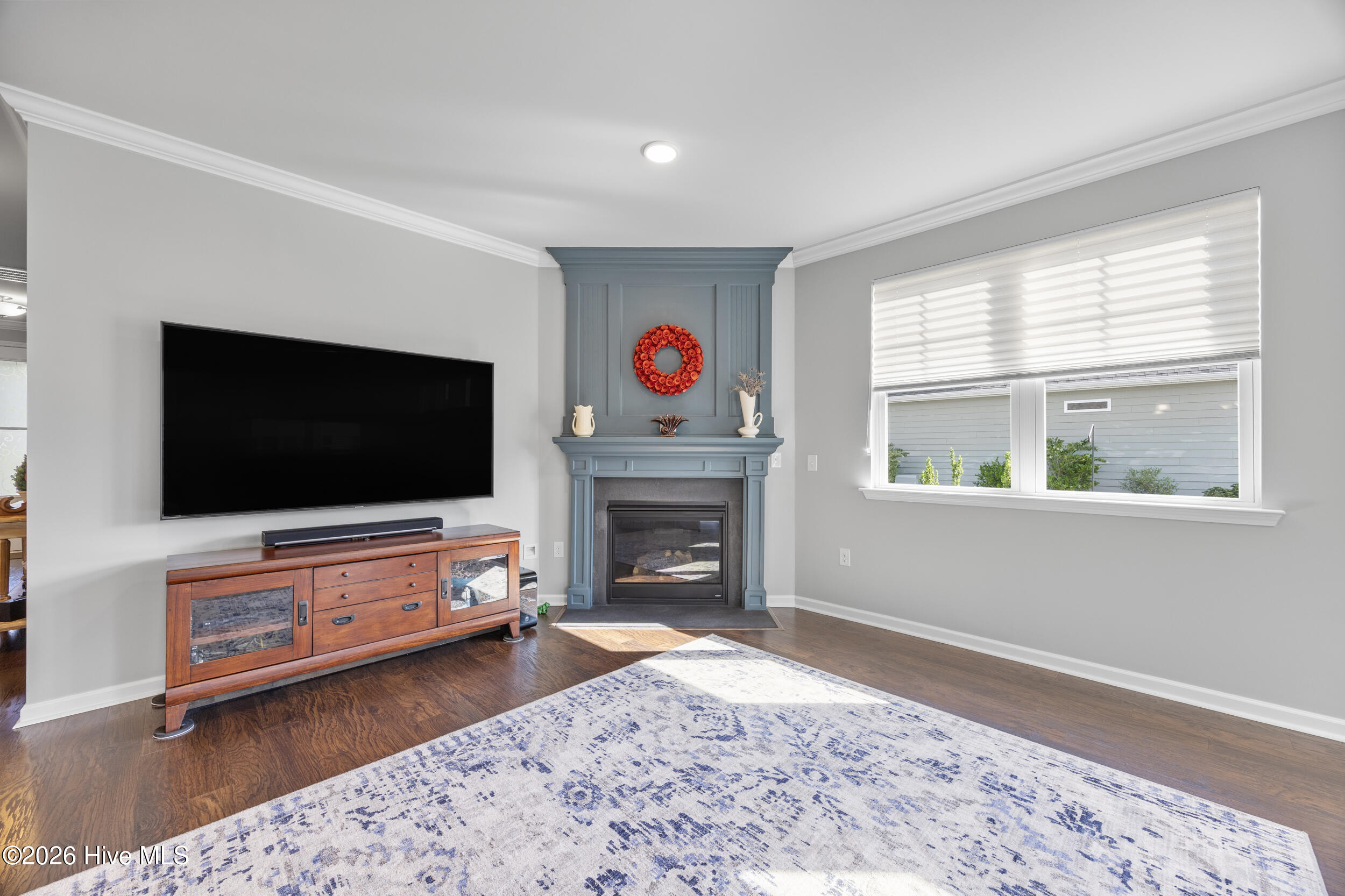 100570393 | Photo 13