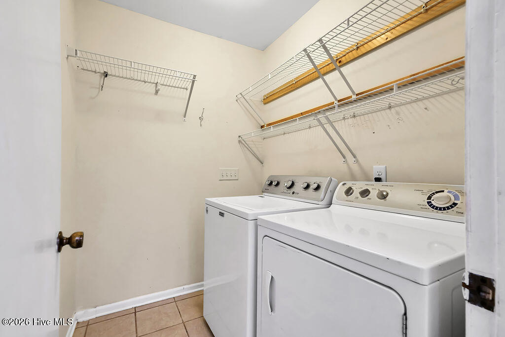 100562236 | Photo 19