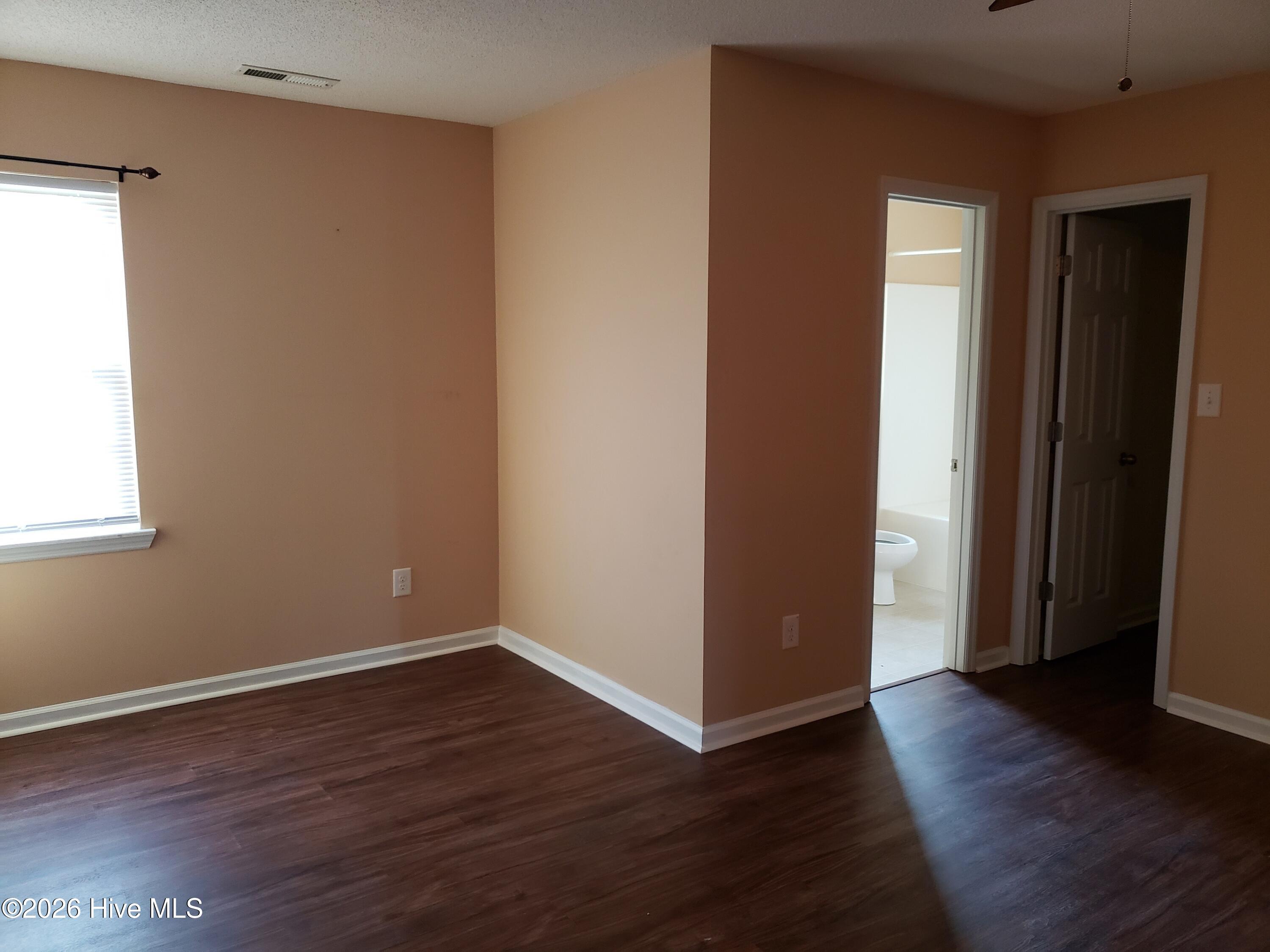 100556782 | Photo 20