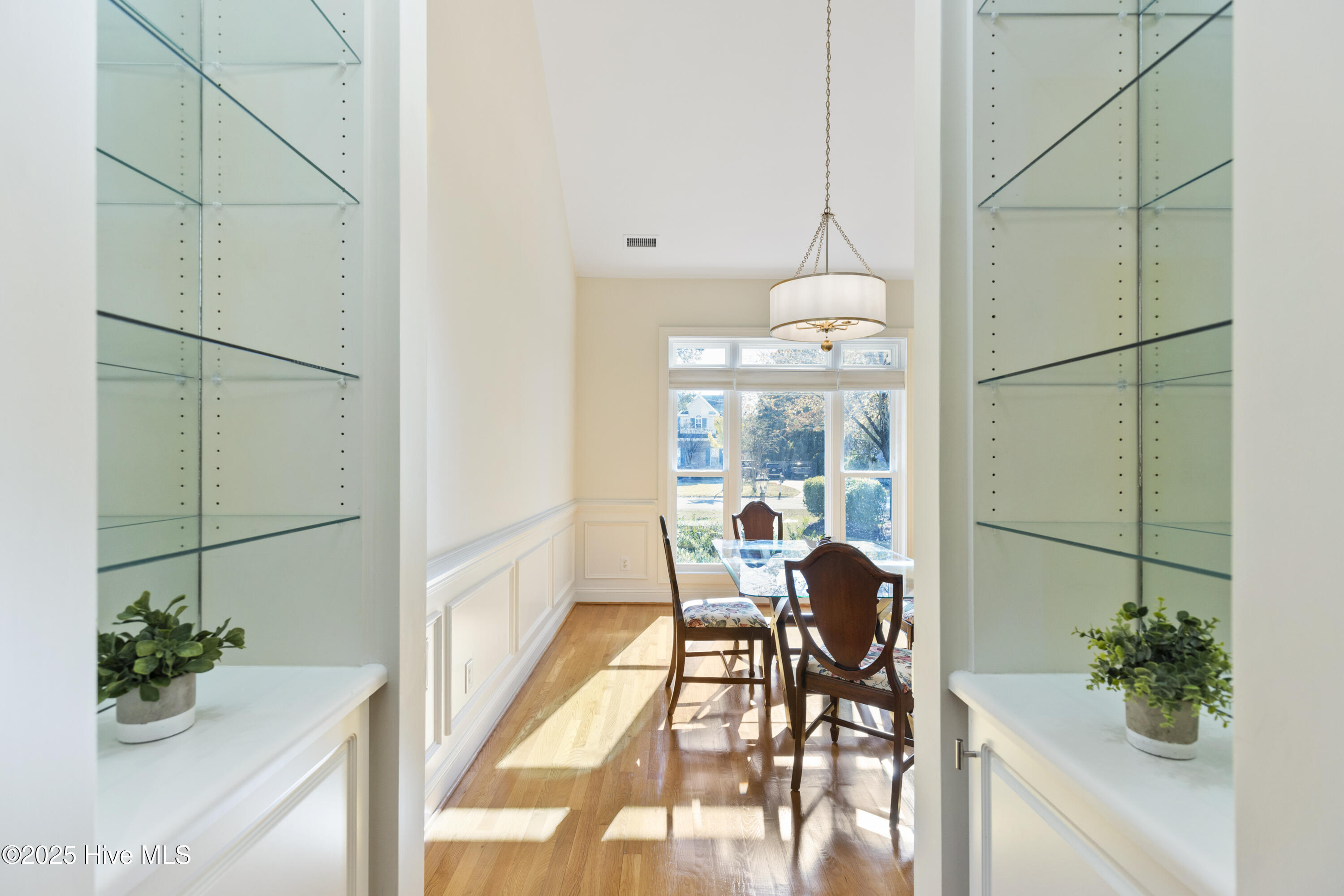 100539771 | Photo 19