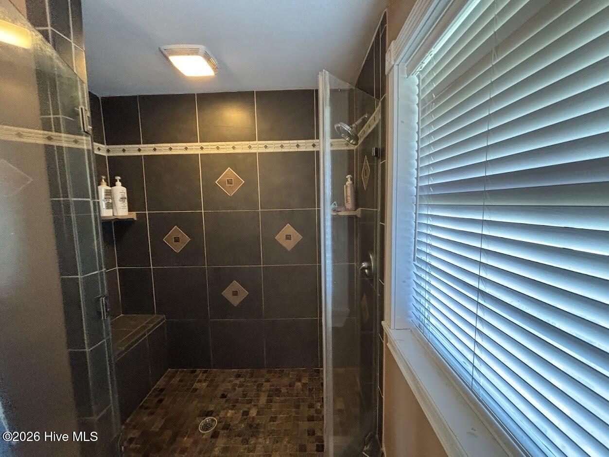 100564772 | Photo 11