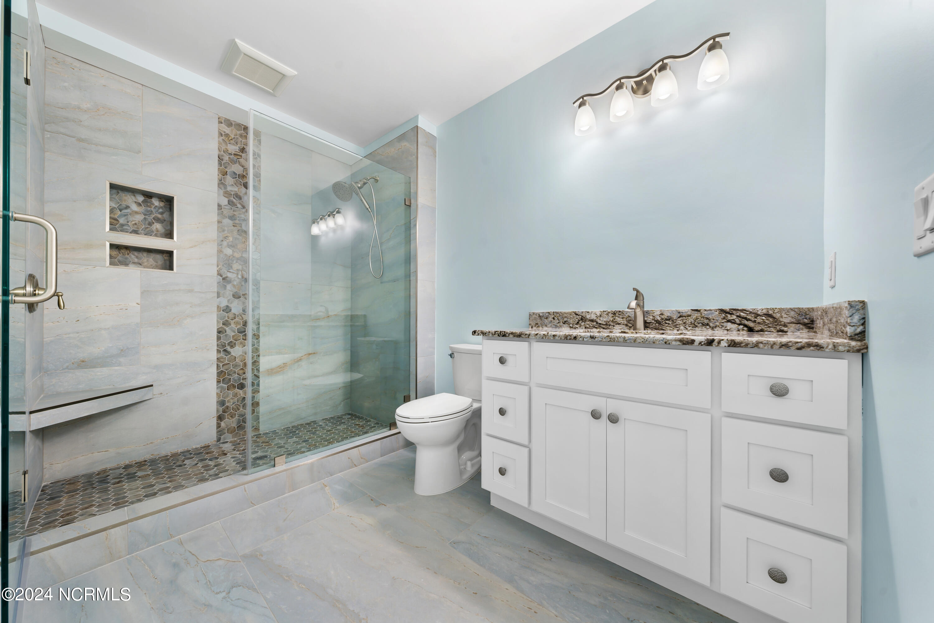 100511471 | Photo 77