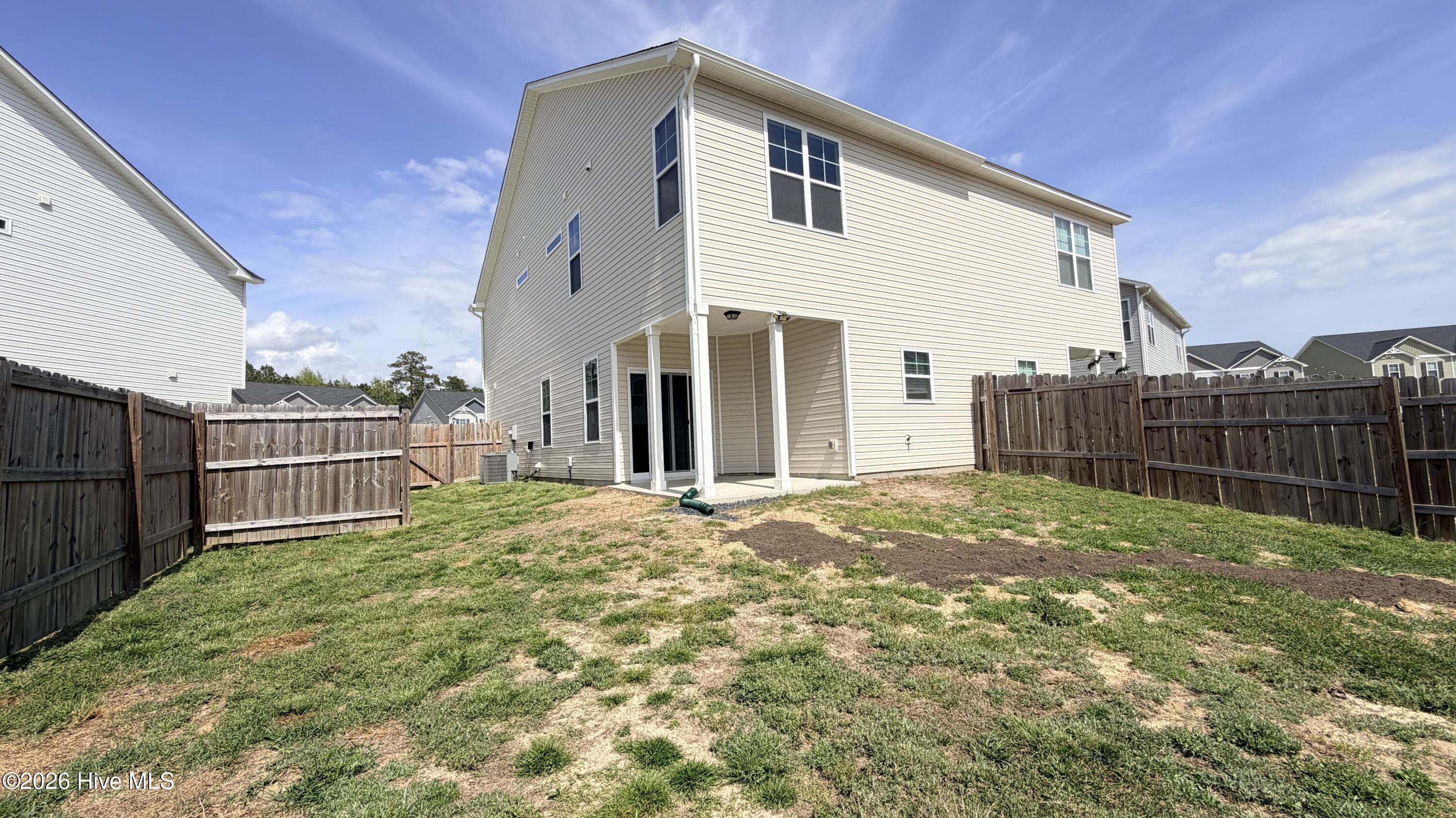 100553003 | Photo 18