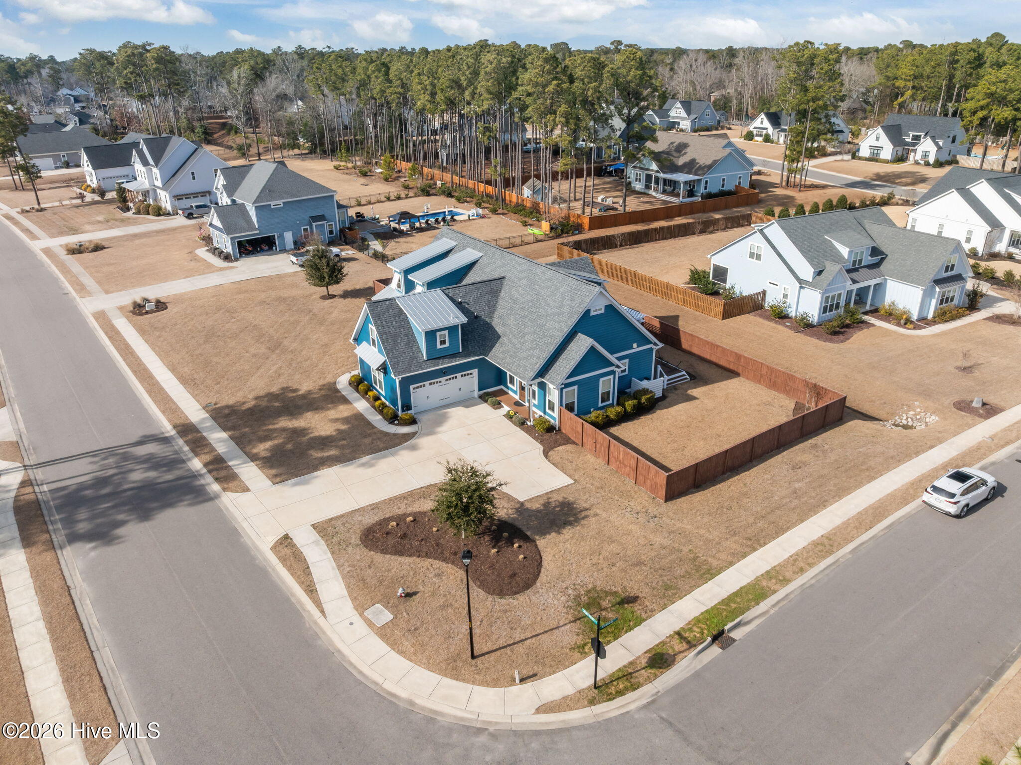 100555870 | Photo 59