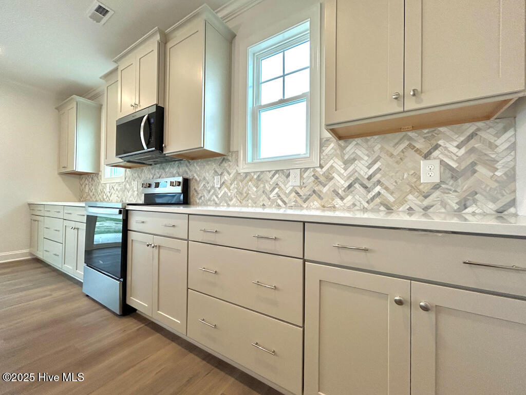 100510036 | Photo 32