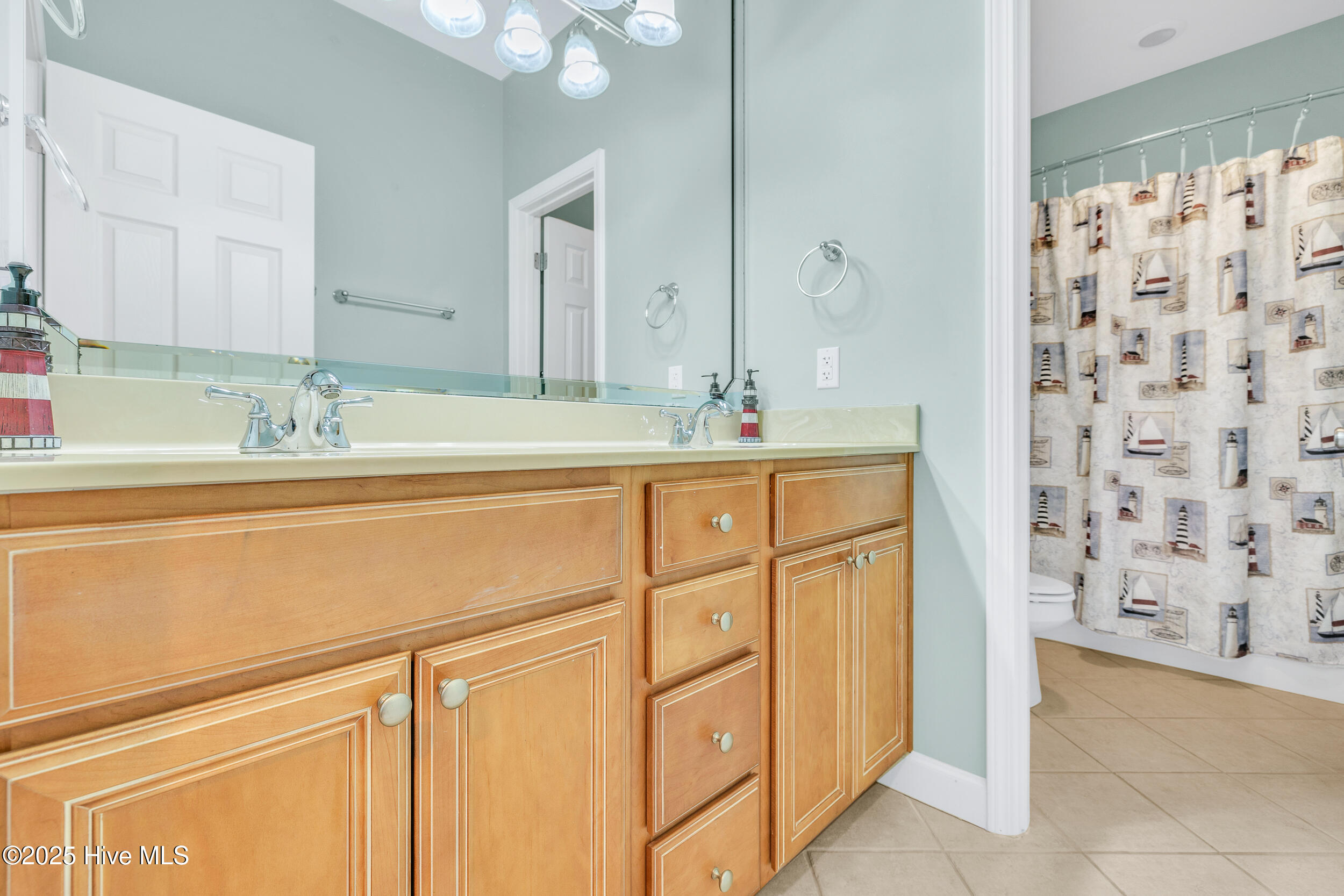 100509917 | Photo 49