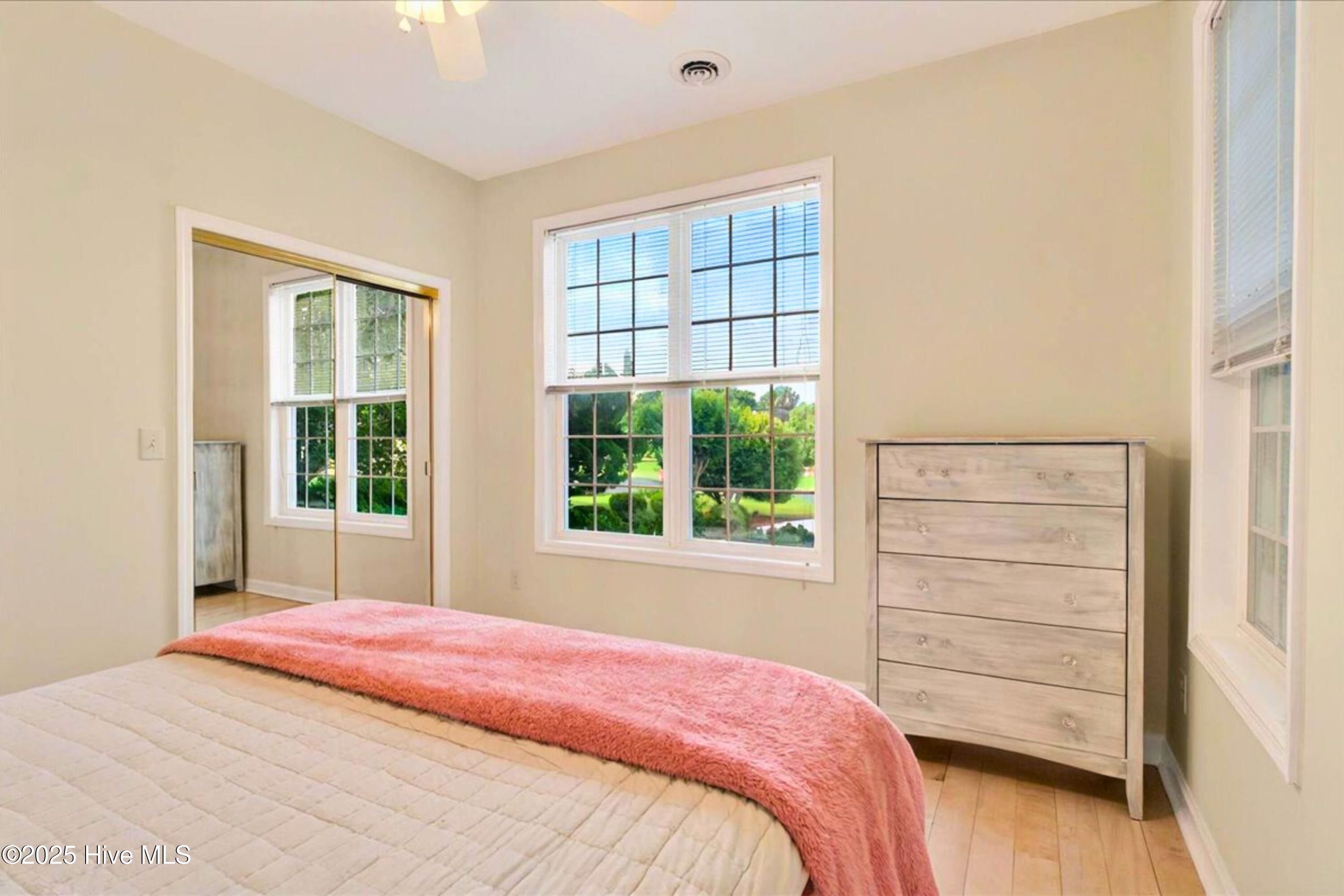 100506525 | Photo 33