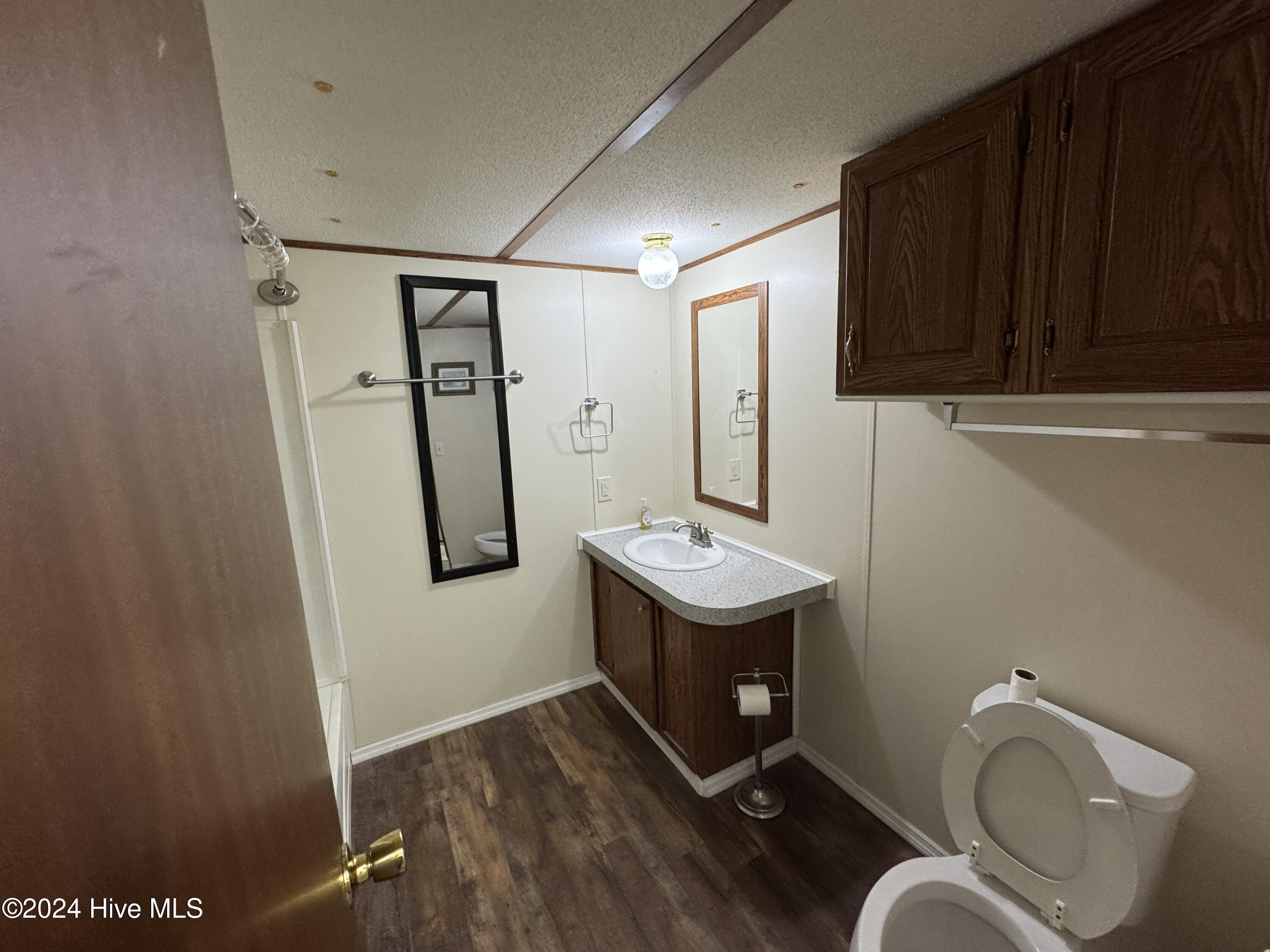 100475132 | Photo 11