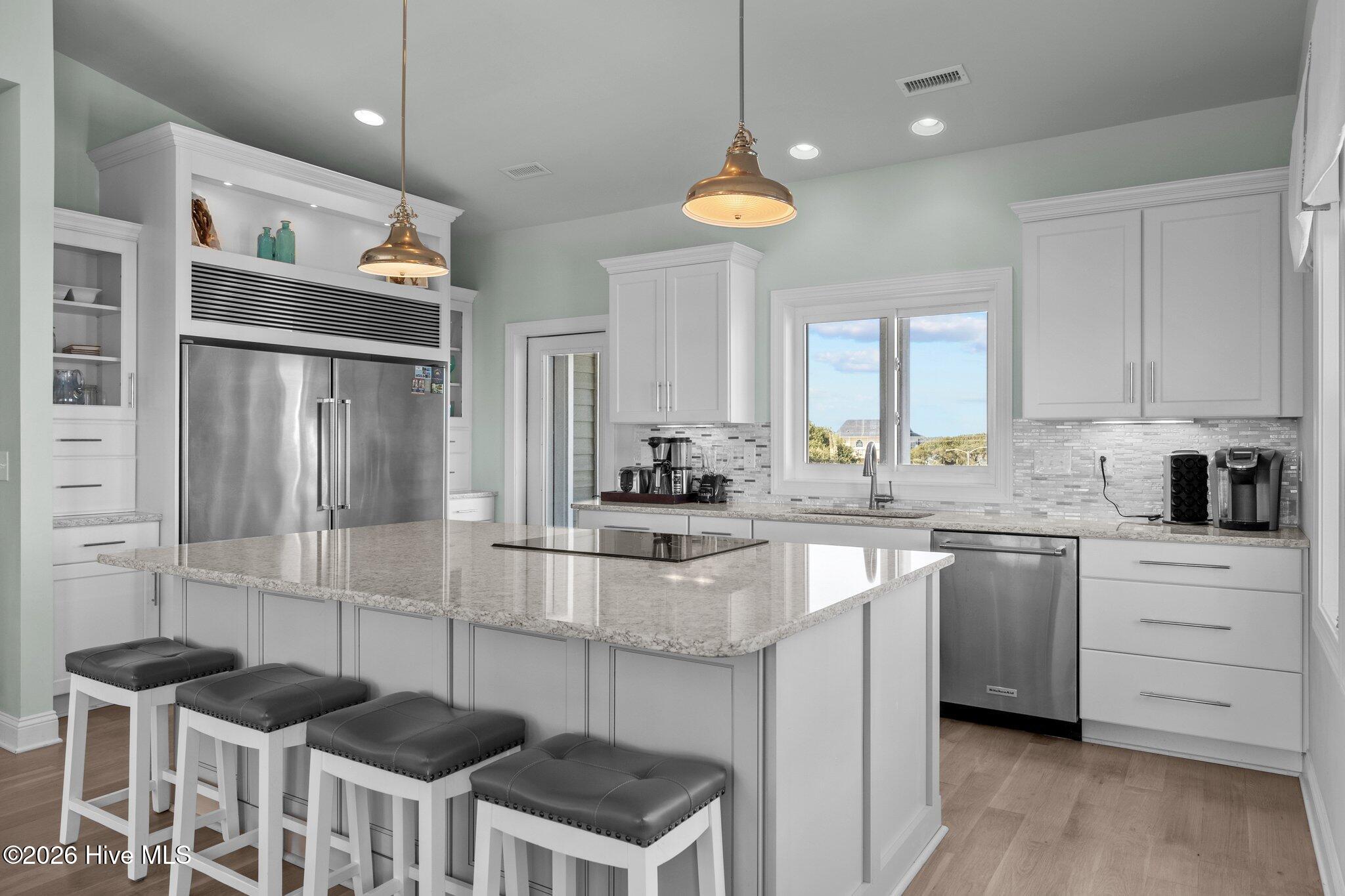 100548850 | Photo 10