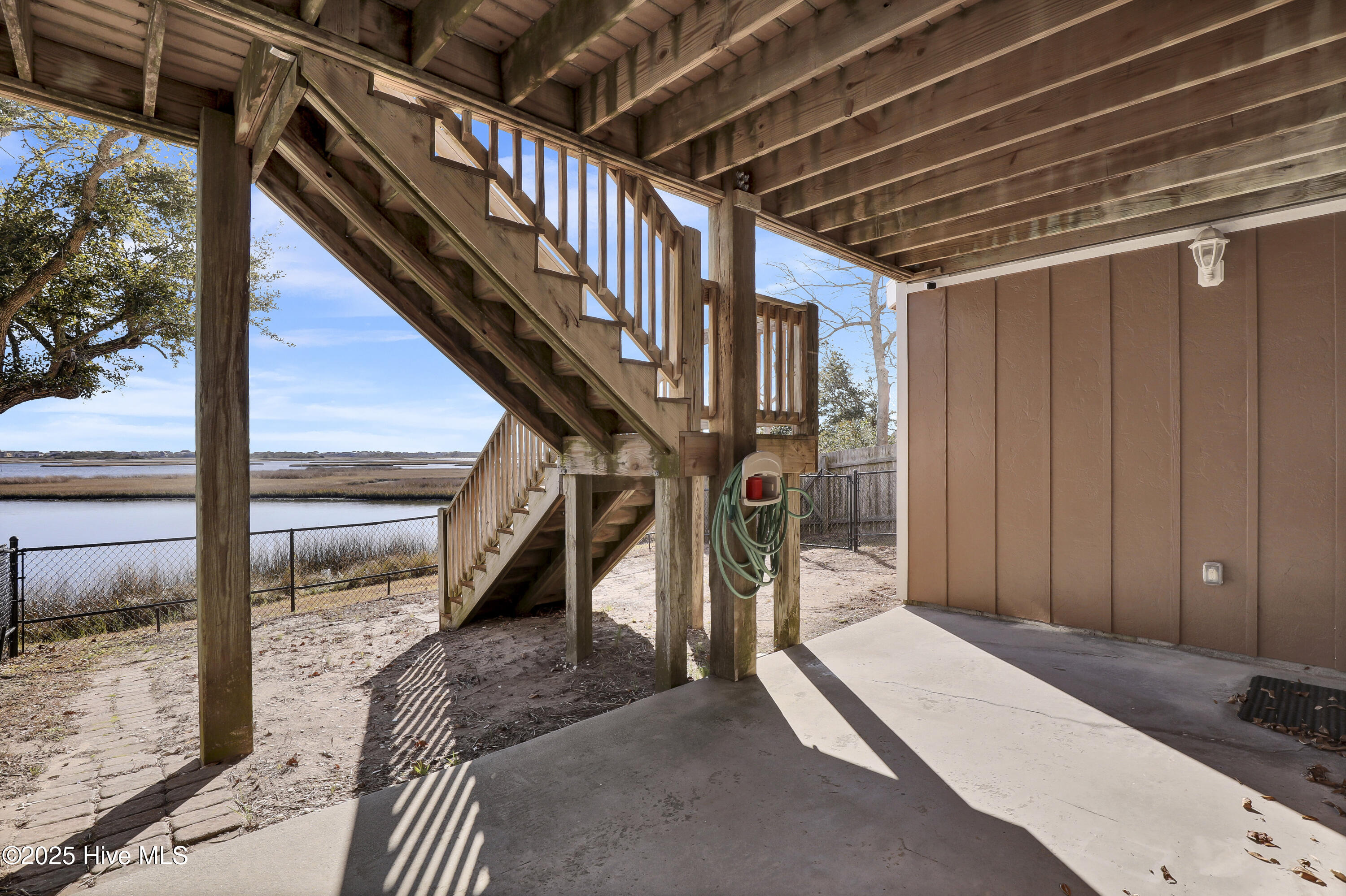 100527440 | Photo 29