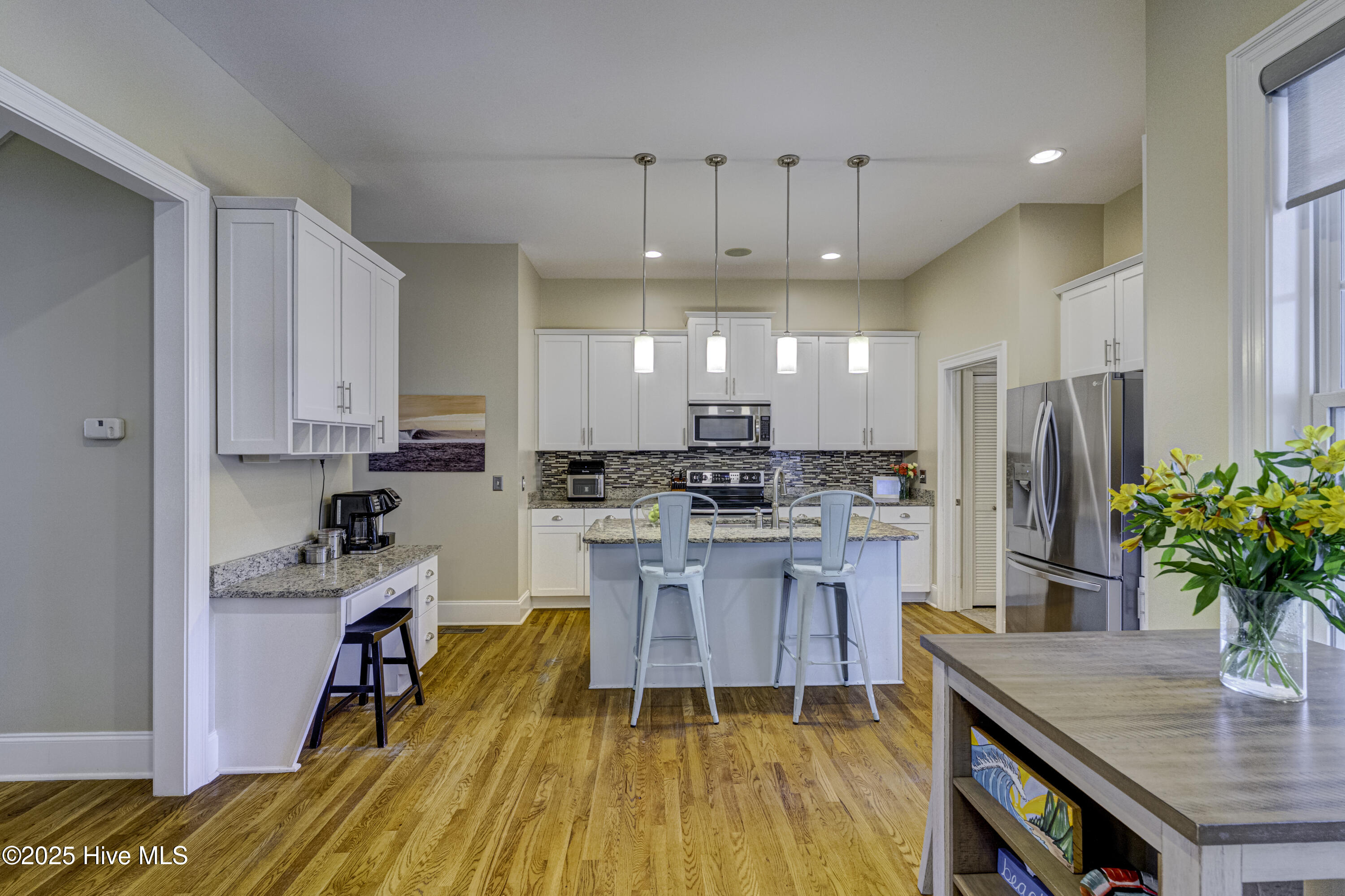 100535158 | Photo 25