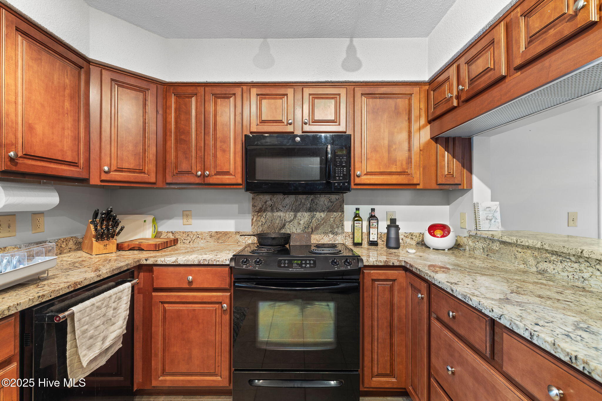 100539672 | Photo 13