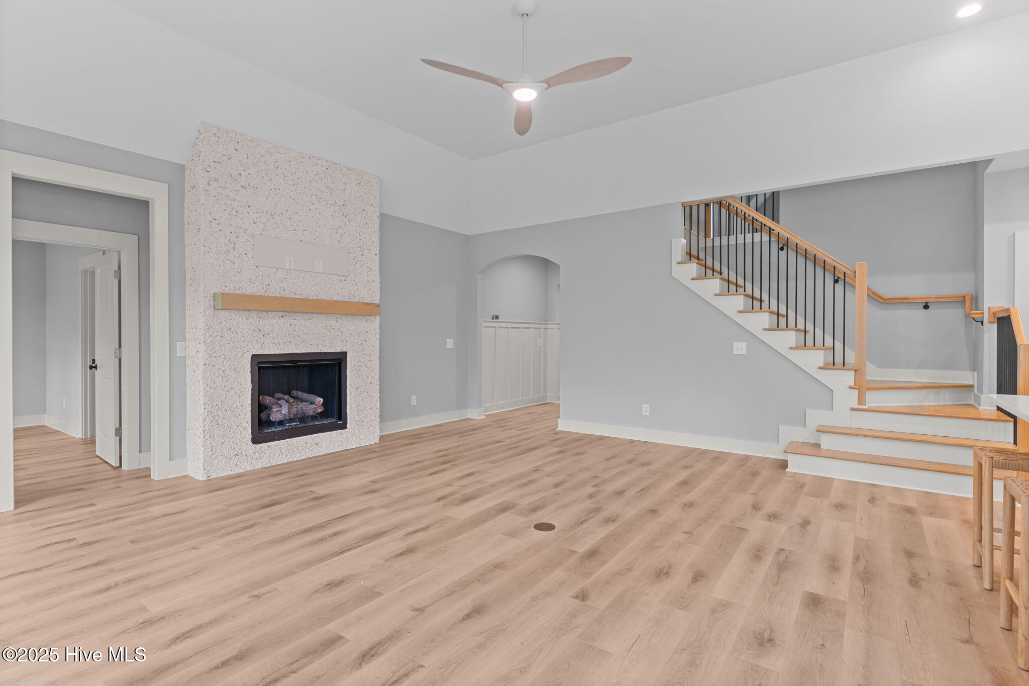 100525046 | Photo 10