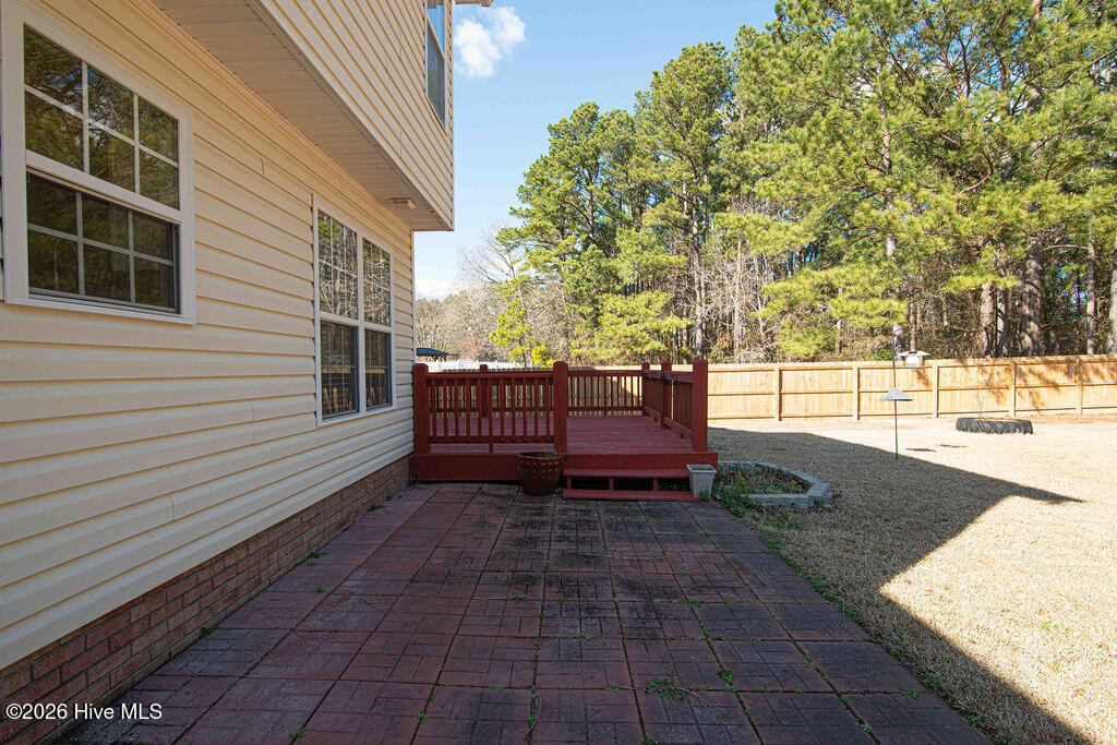 100557733 | Photo 41