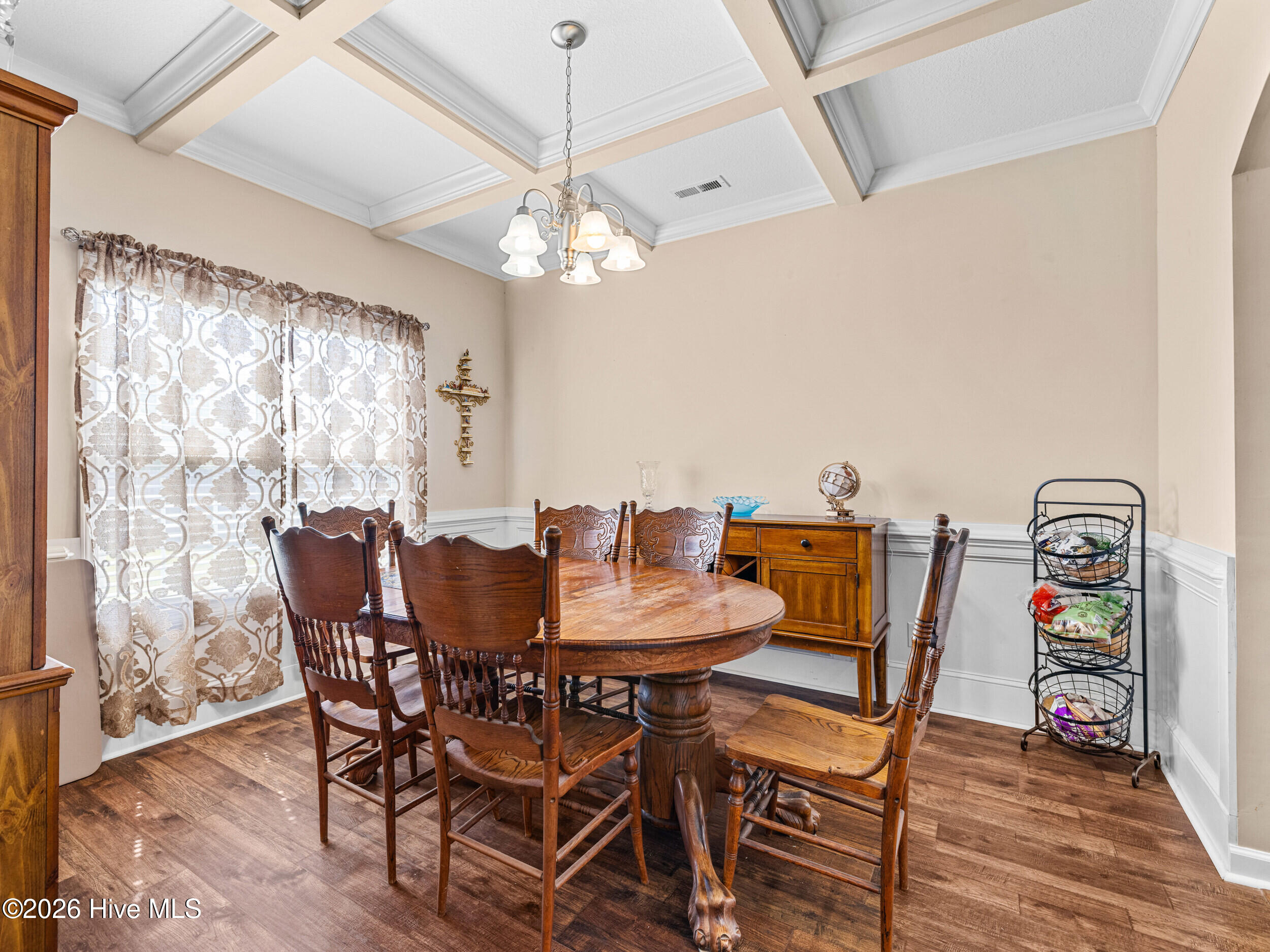 100568044 | Photo 18