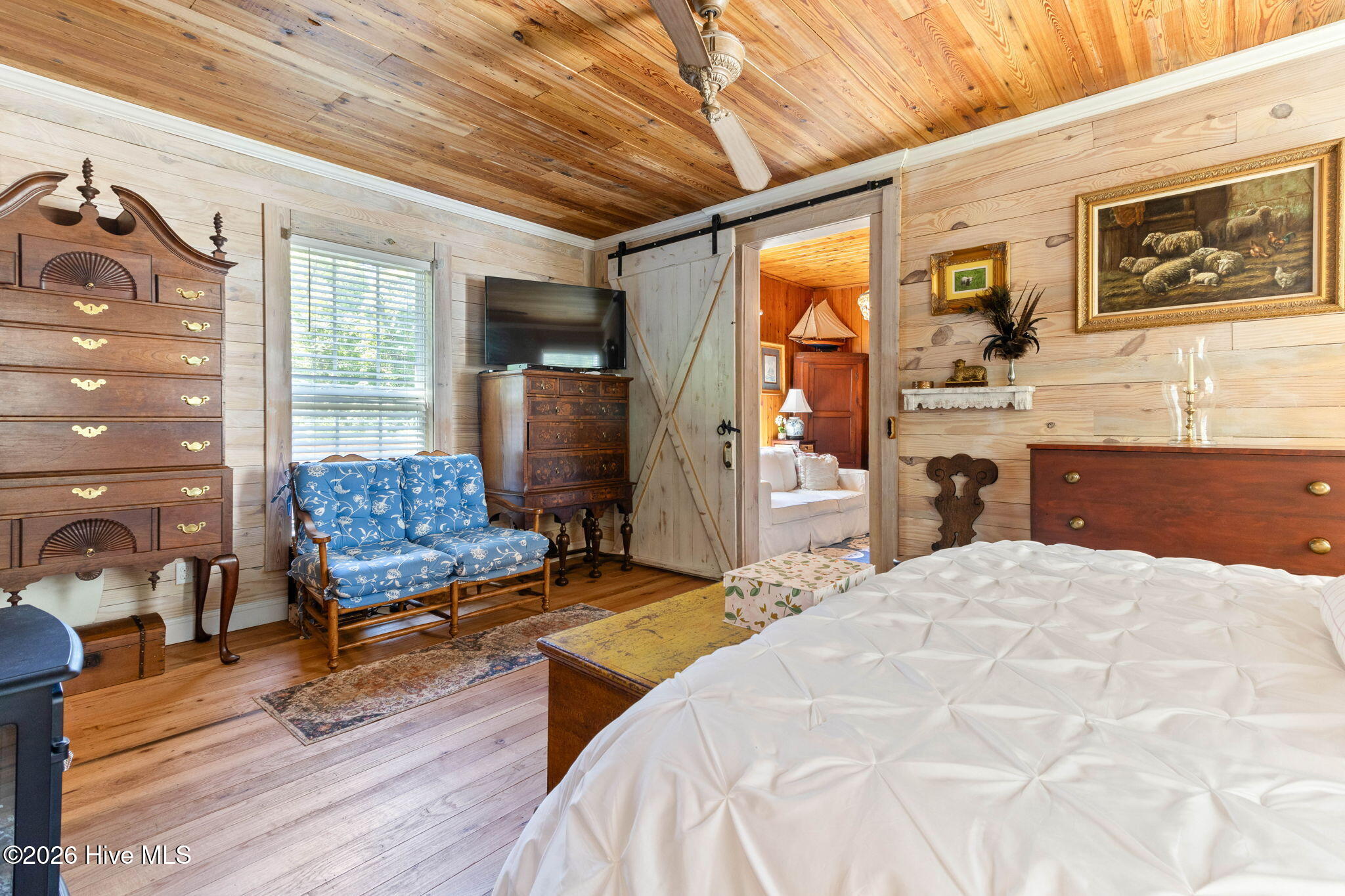 100554921 | Photo 24