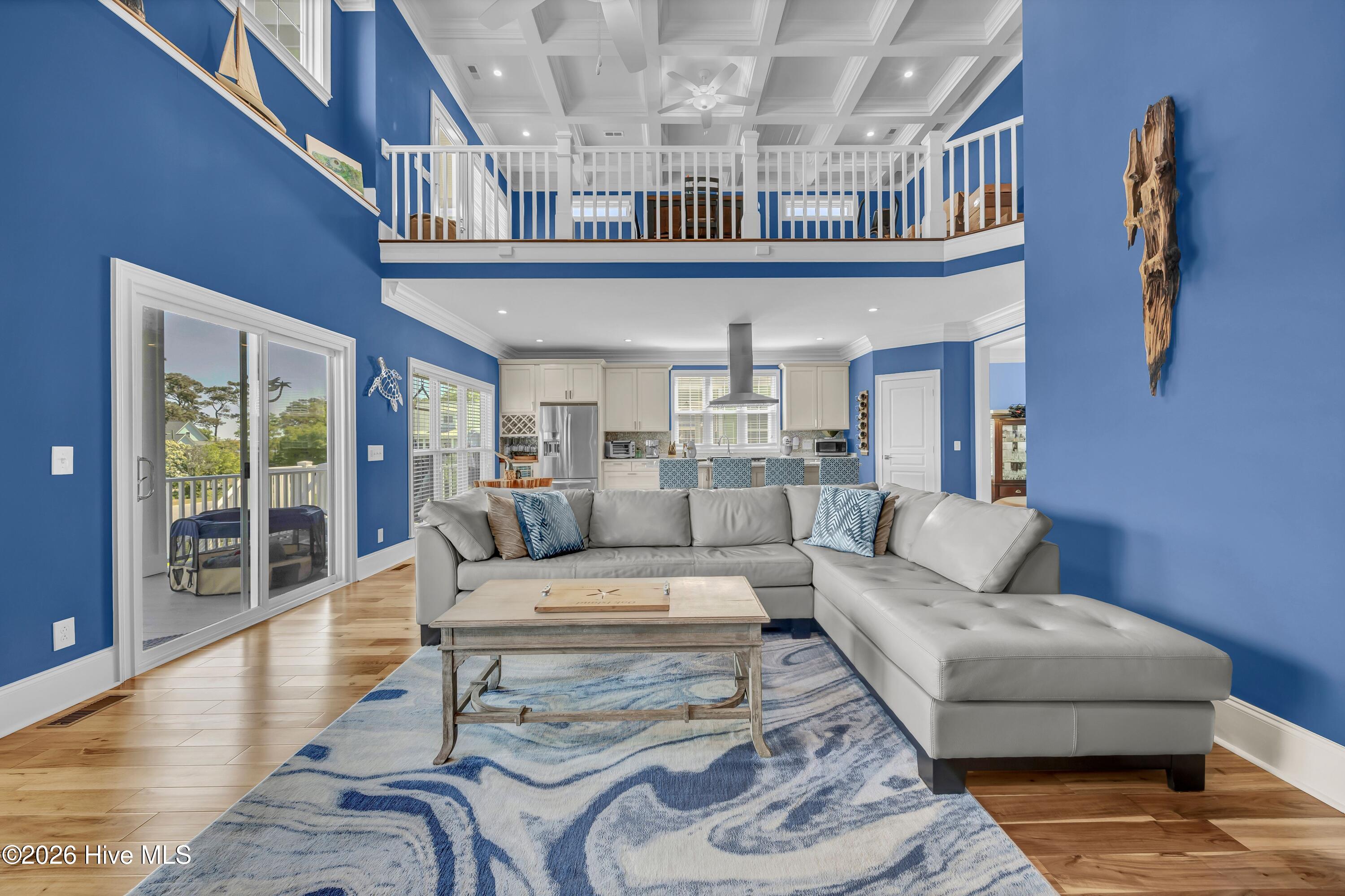 100569369 | Photo 23