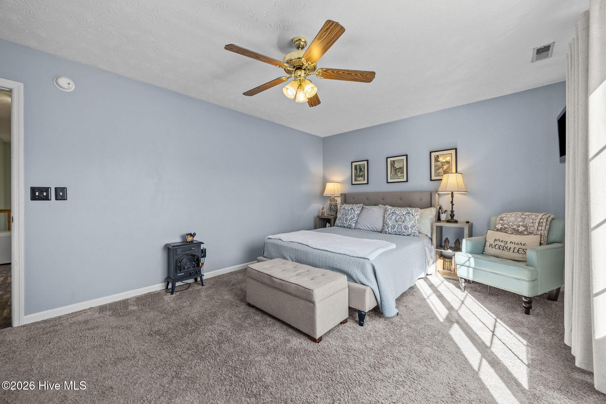 100549492 | Photo 25