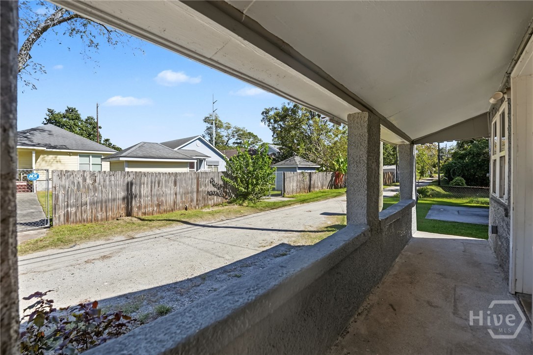 Photo 3 of Single family home for sale at 751 E Bolton Ln, Savannah, GA 31401 | MLS# SA367287 | Listing updated on 2026-10-30