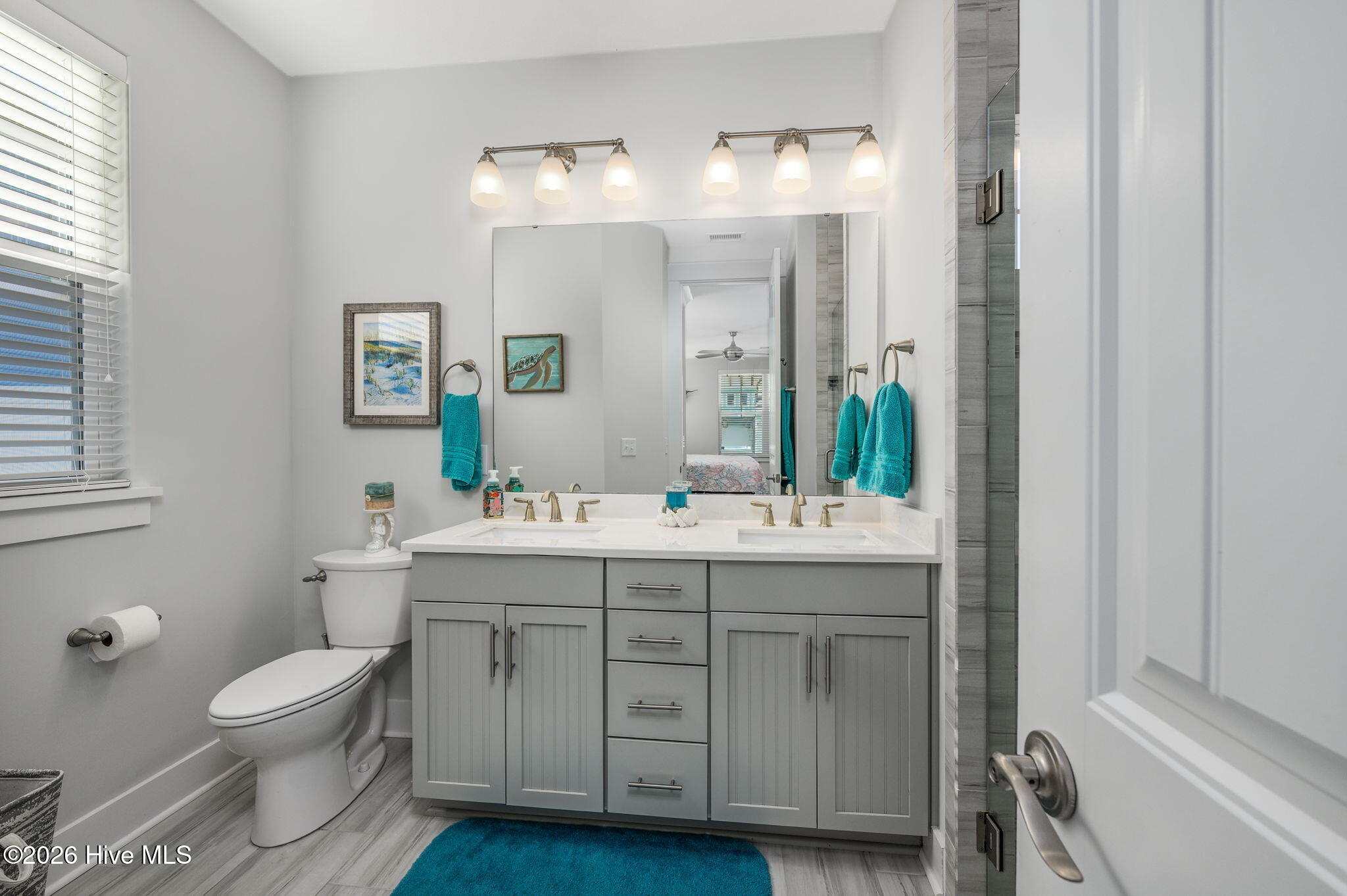 100546561 | Photo 14