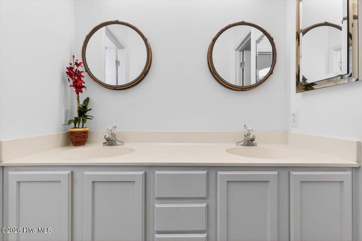 100551155 | Photo 31