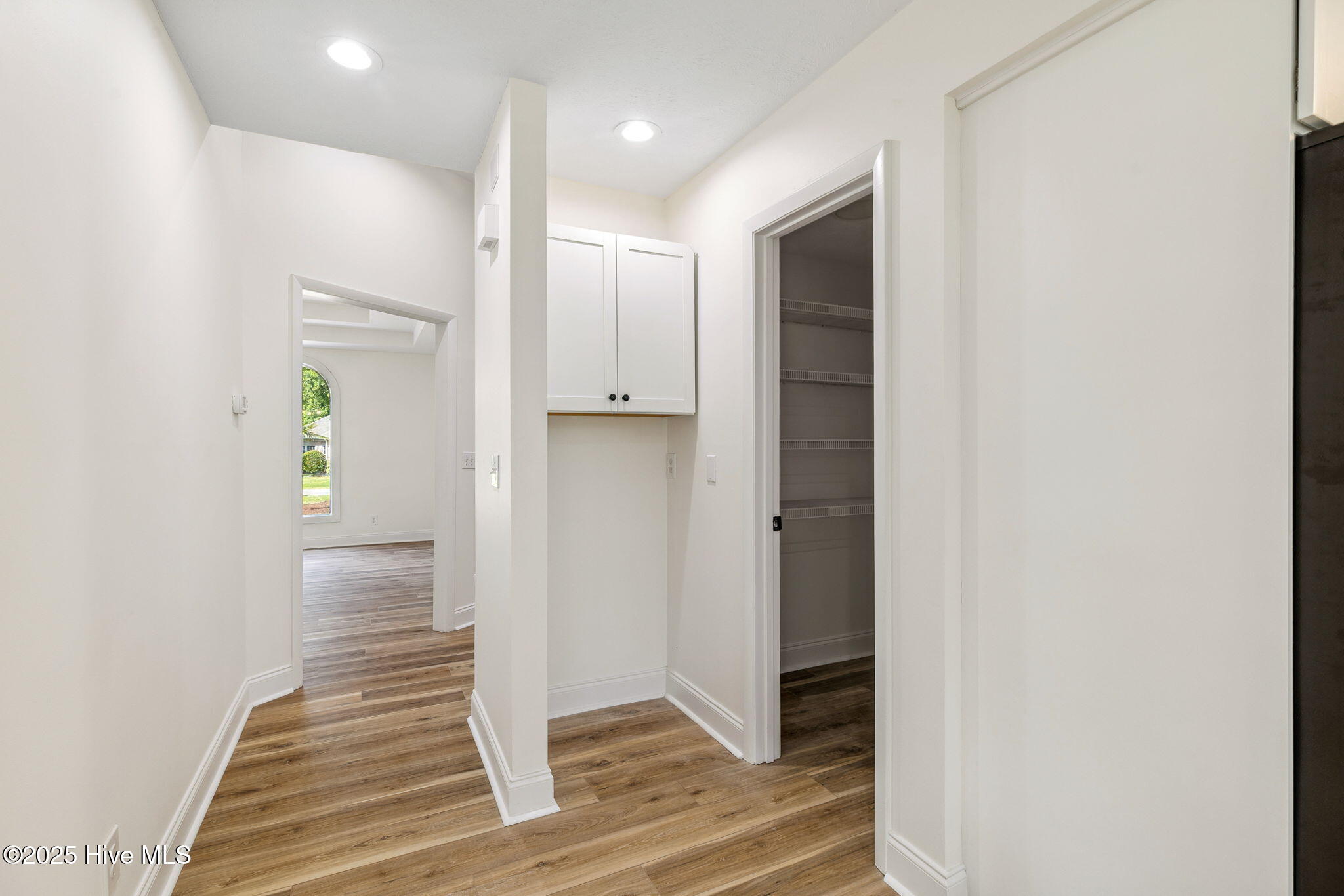 100517778 | Photo 23