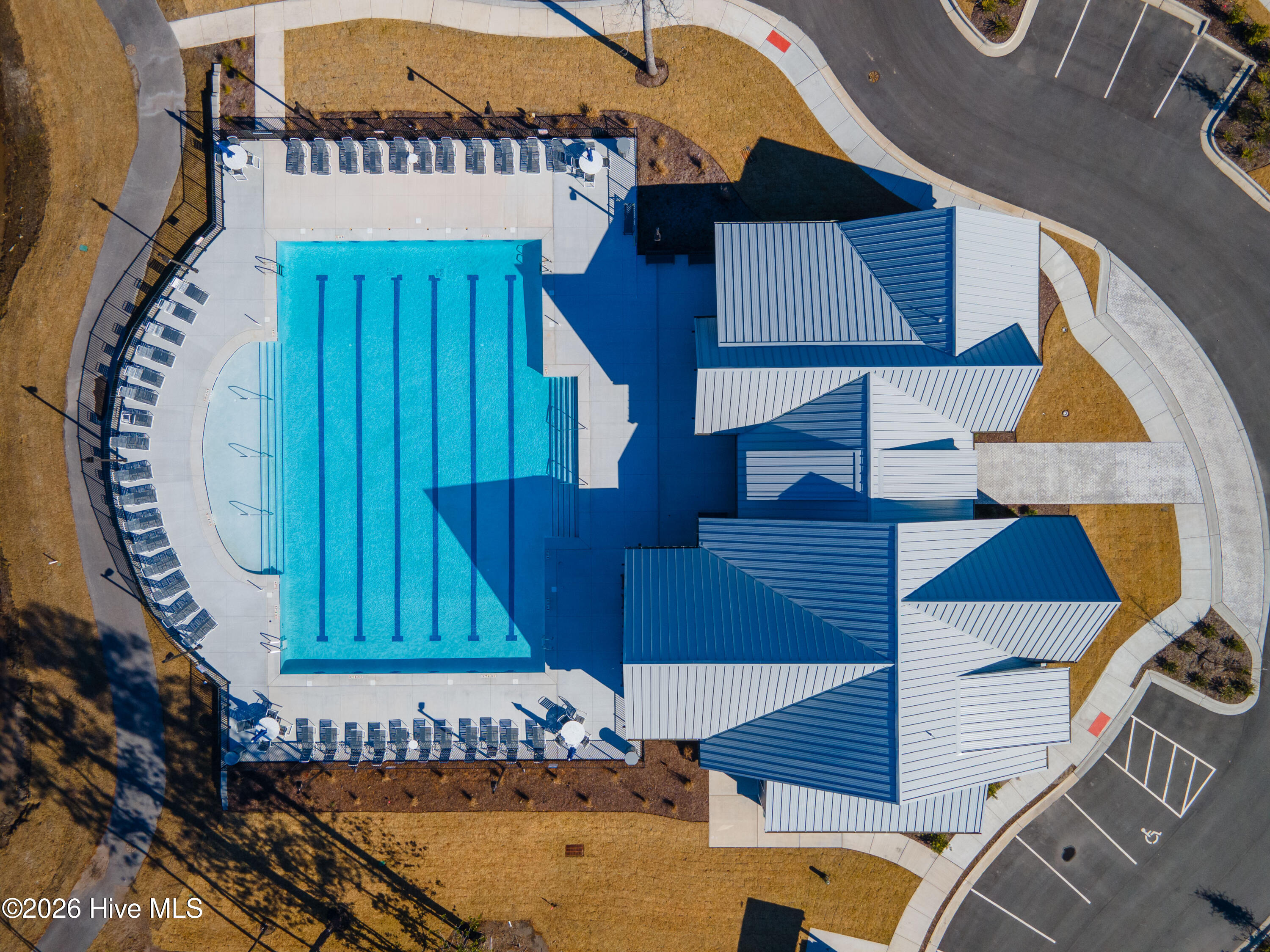 100561553 | Photo 48