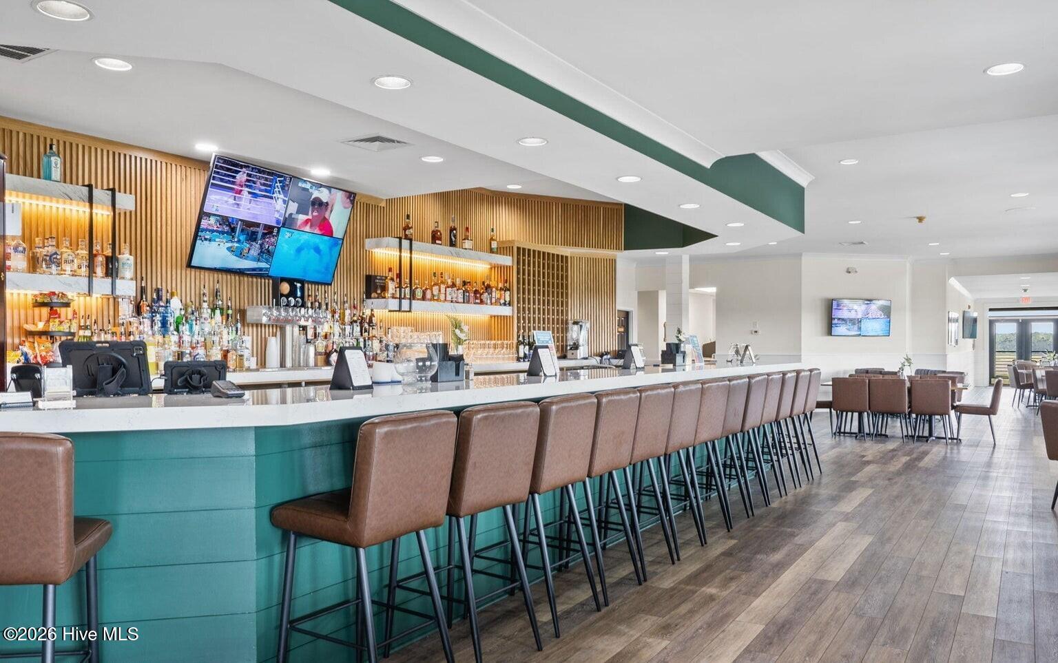 100561397 | Photo 88