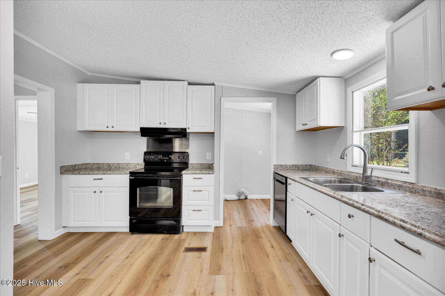 190 Bellhammon Forest Drive, Rocky Point, NC 28457 – photo 13: 28-IMG_0084