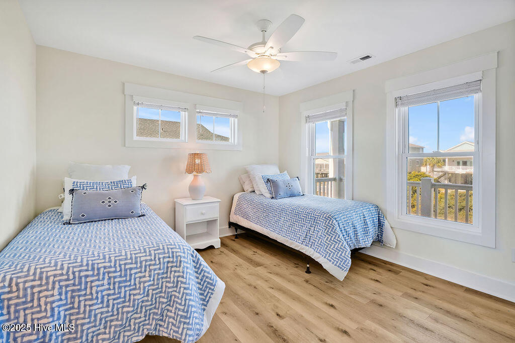 100541995 | Photo 22