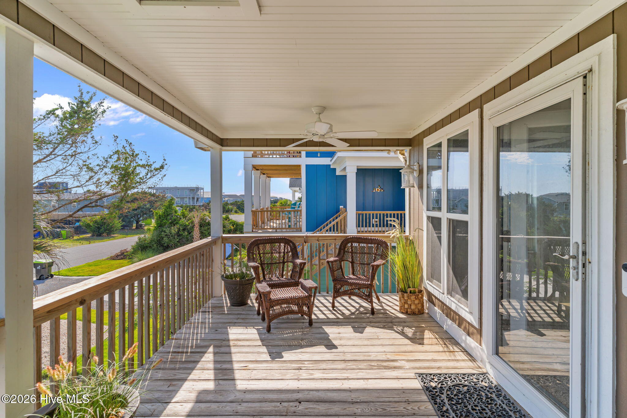 100553144 | Photo 35