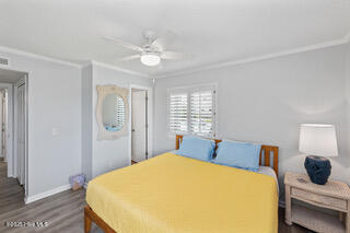 100525169 | Photo 19