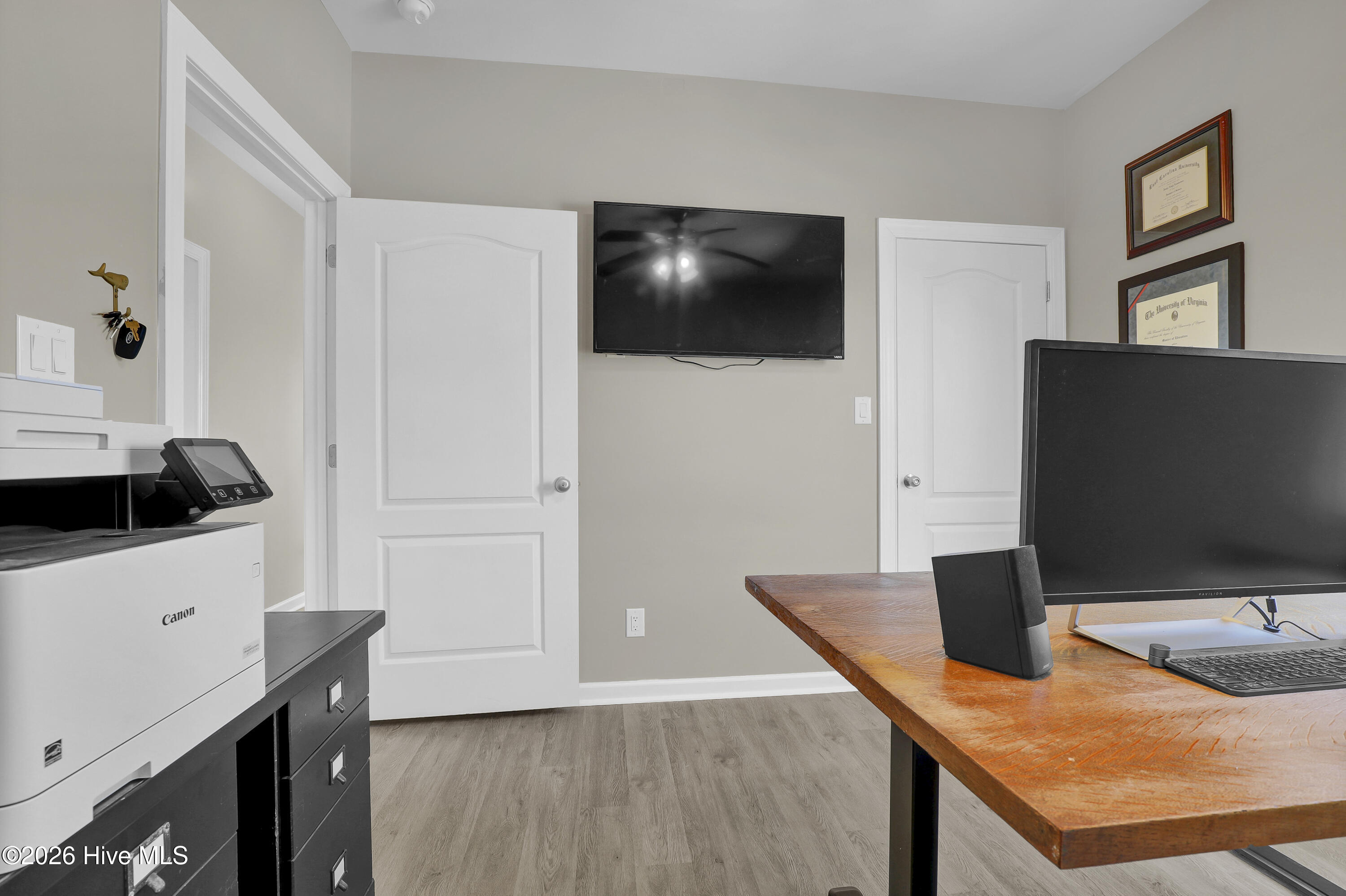 100562204 | Photo 30