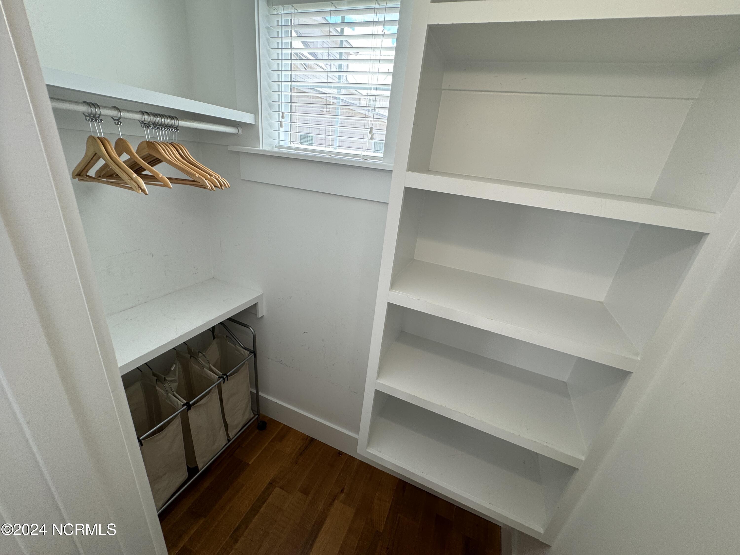 100555381 | Photo 15