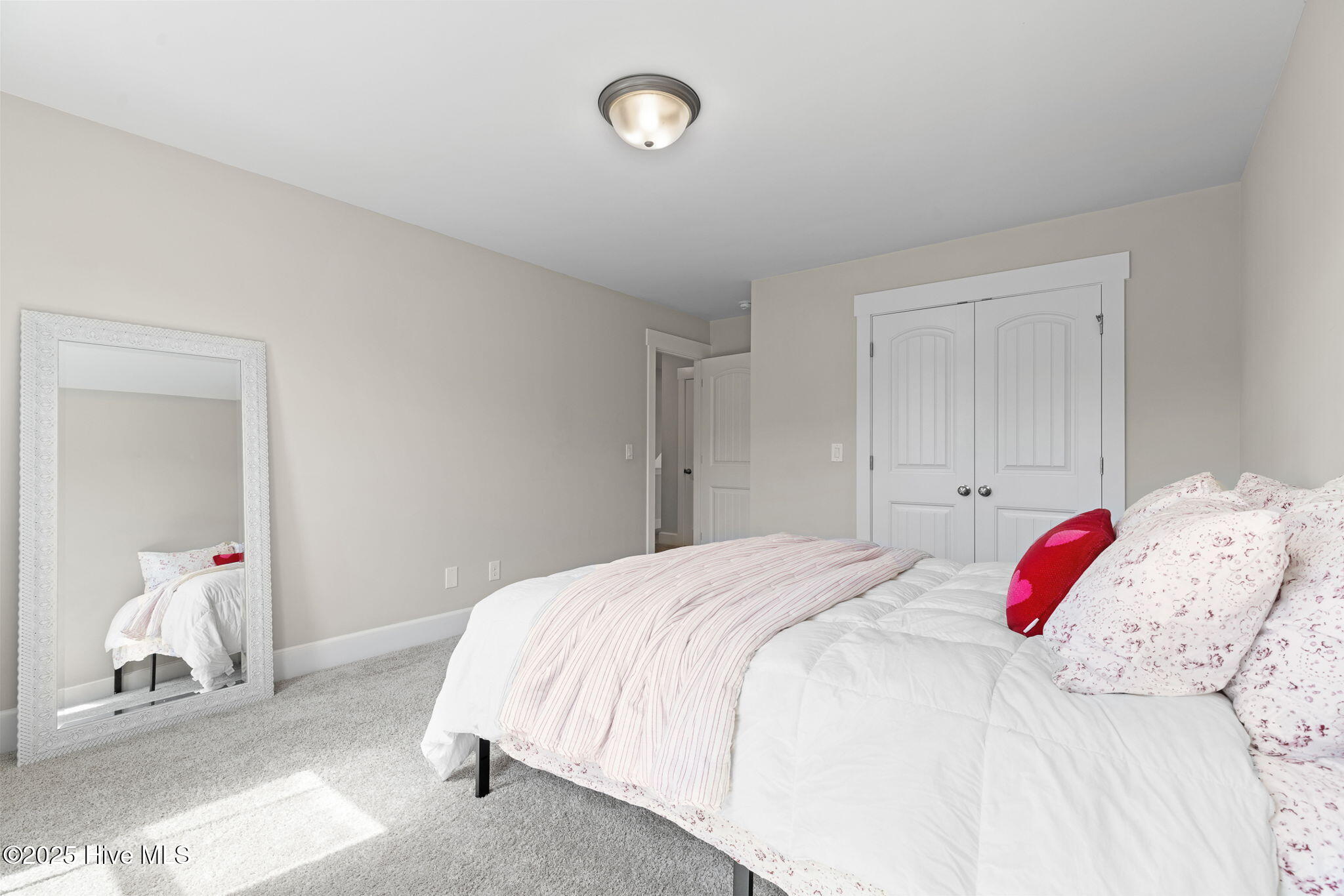 100547304 | Photo 40