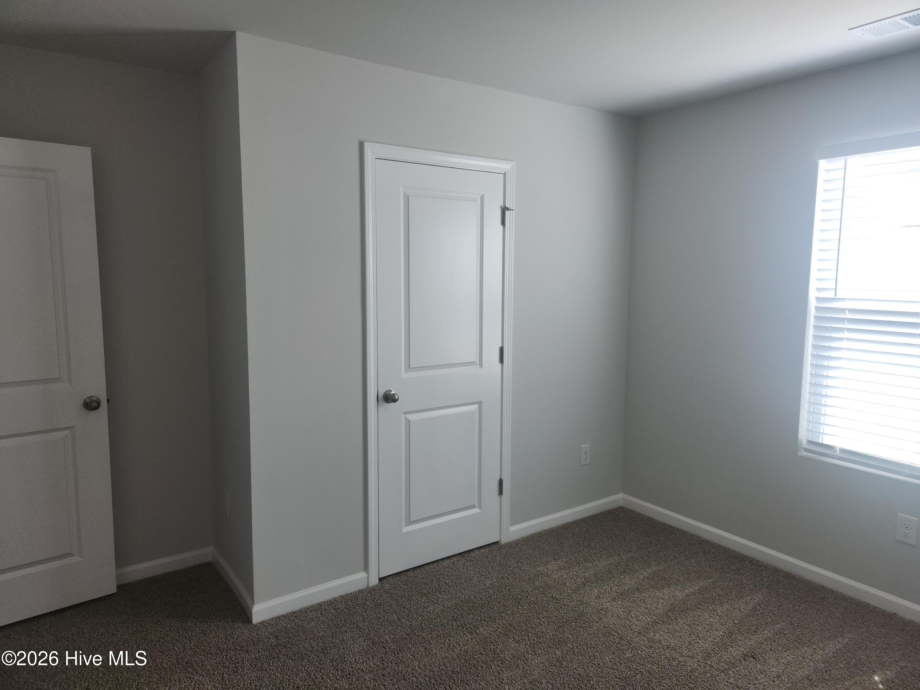 100564260 | Photo 10