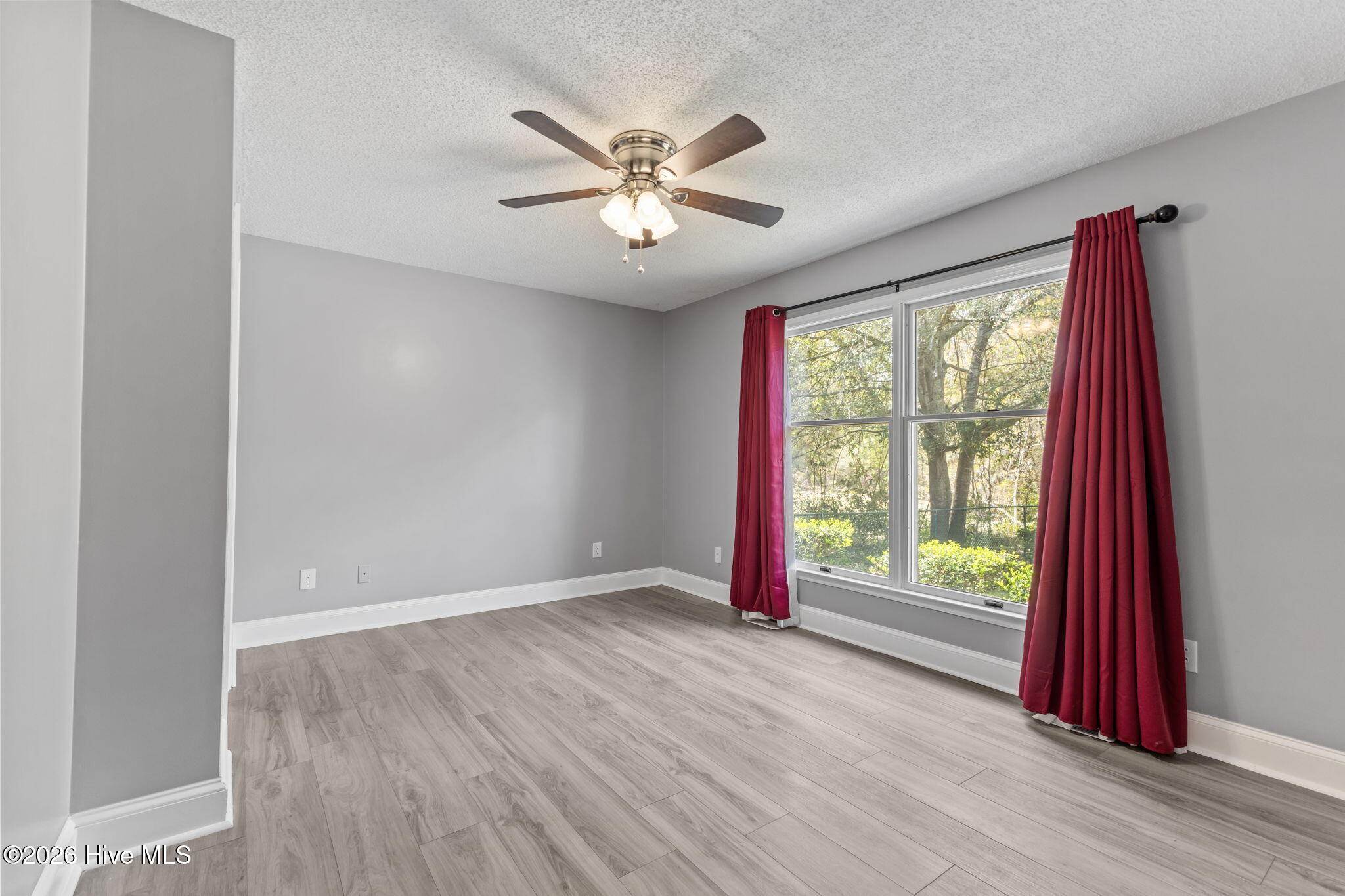 100566474 | Photo 31