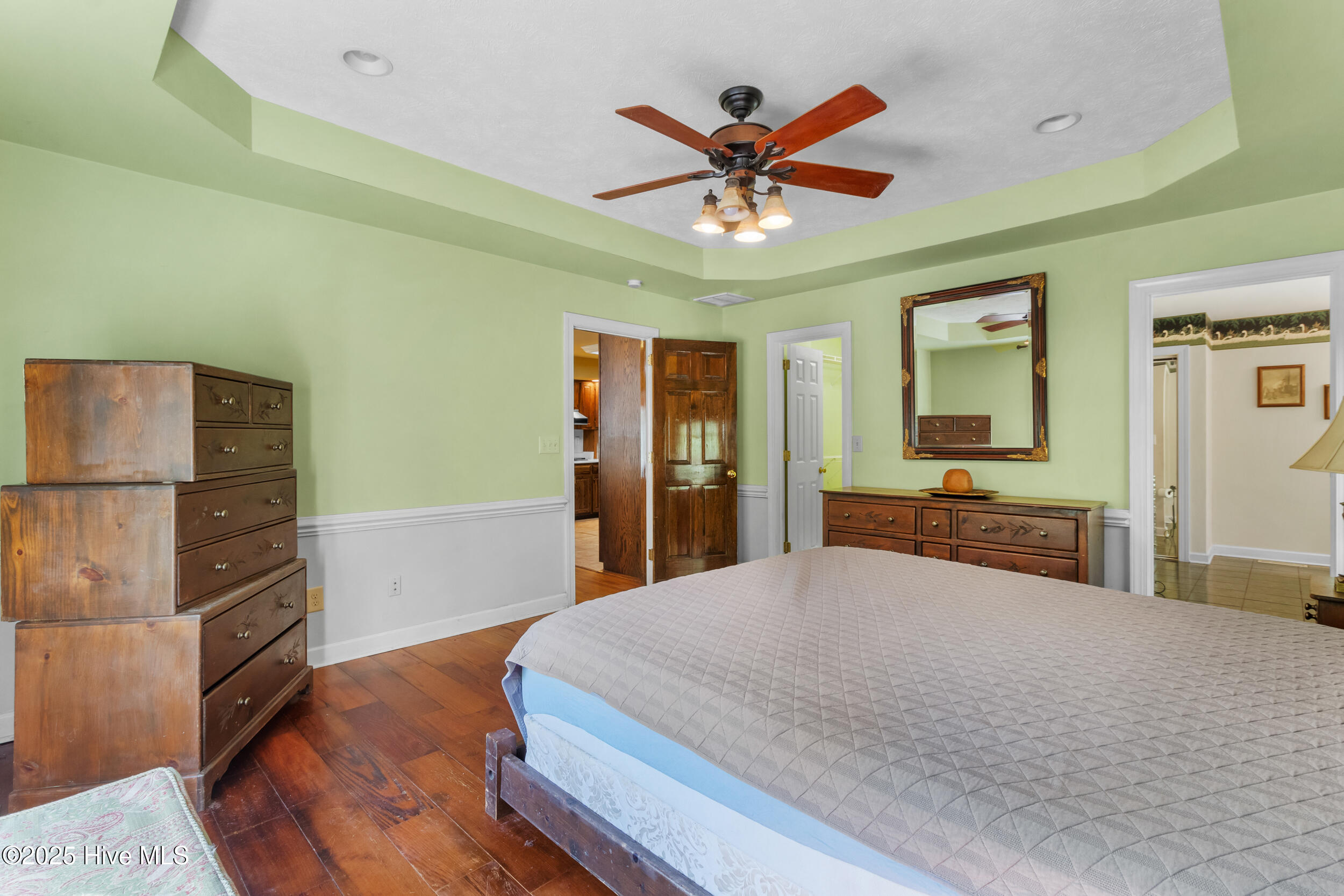 100502660 | Photo 17