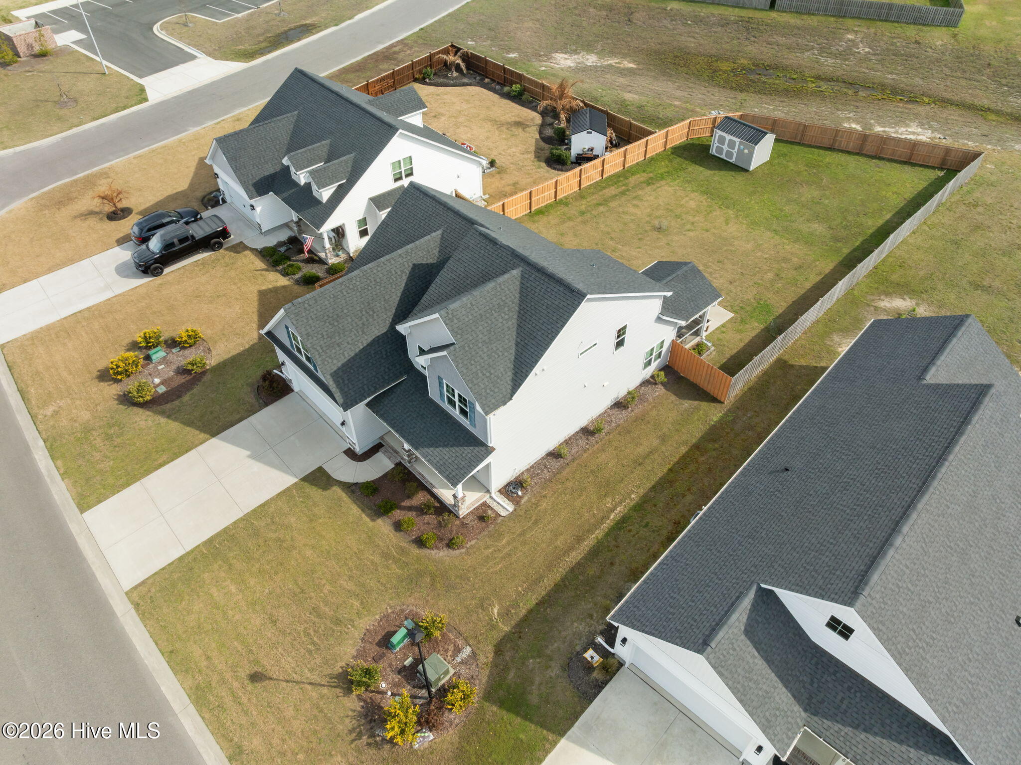 100561377 | Photo 46