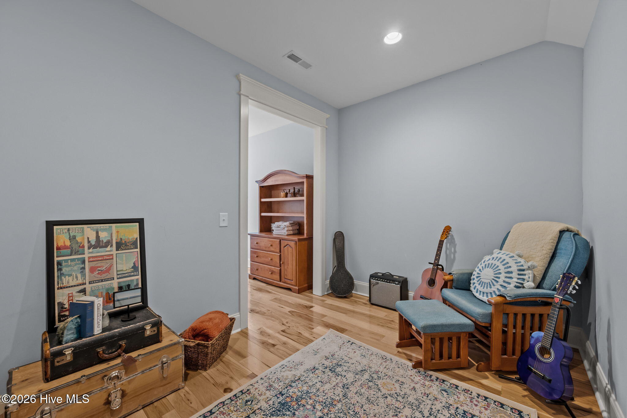 100554318 | Photo 51