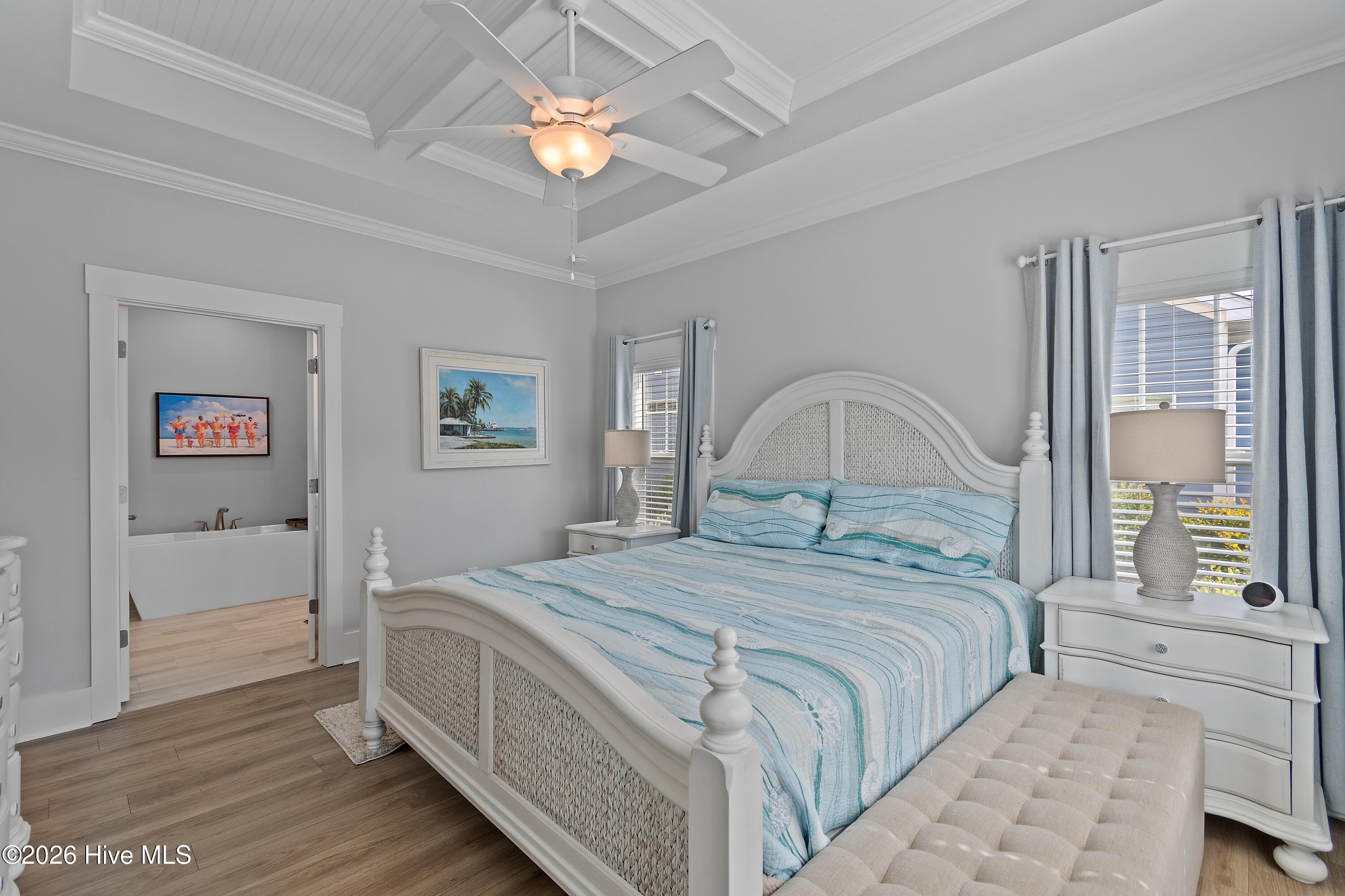 100566064 | Photo 21