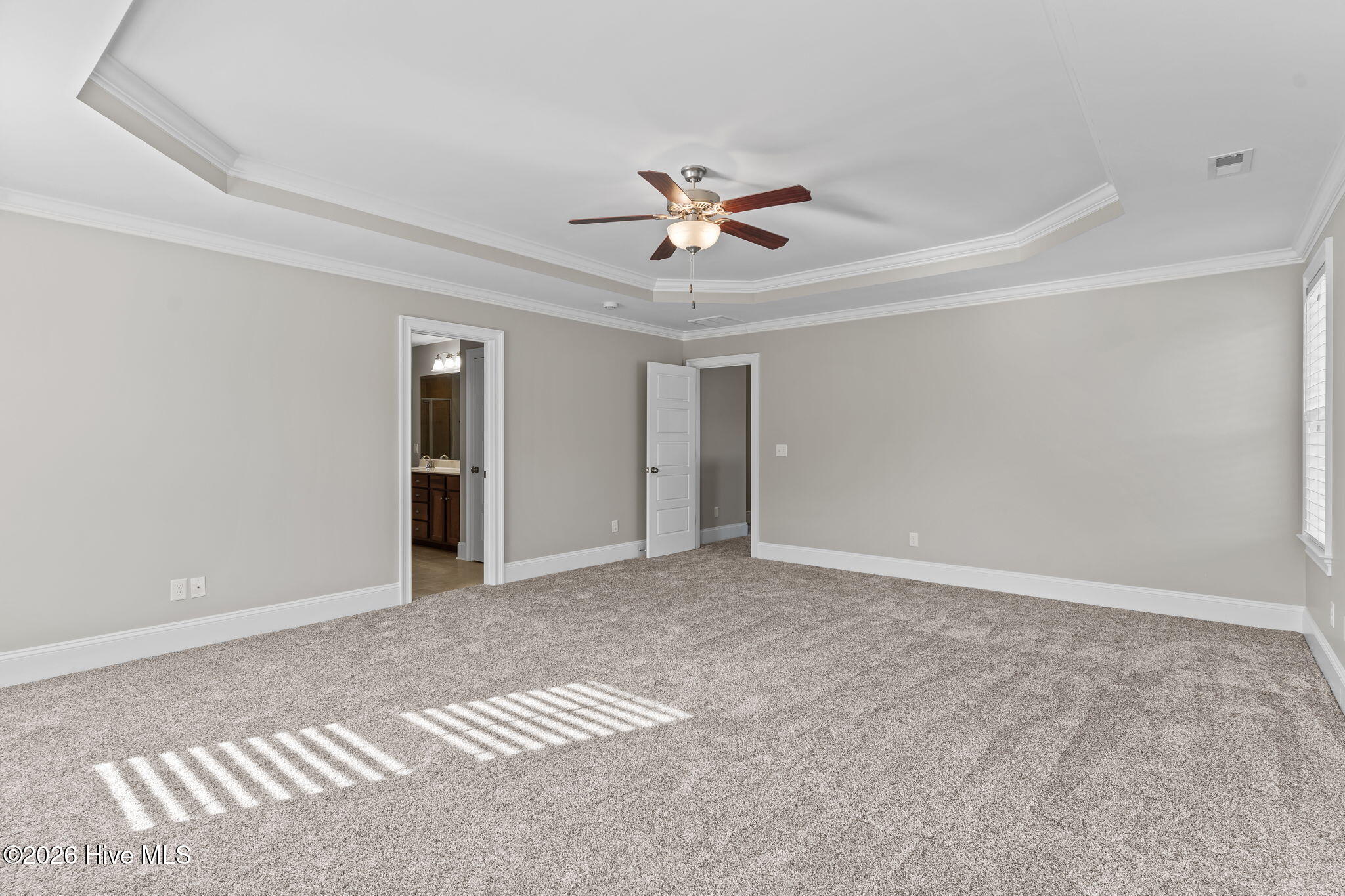 100555692 | Photo 27