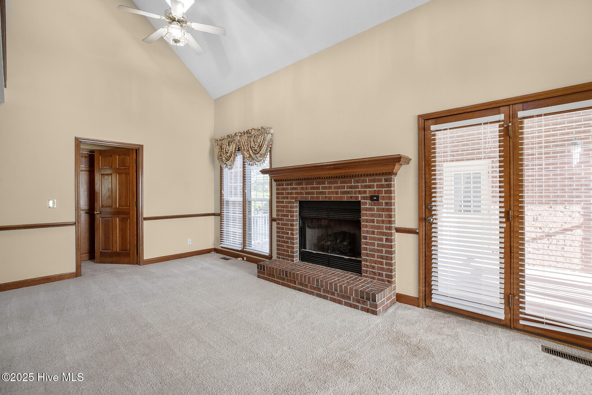 100541648 | Photo 20