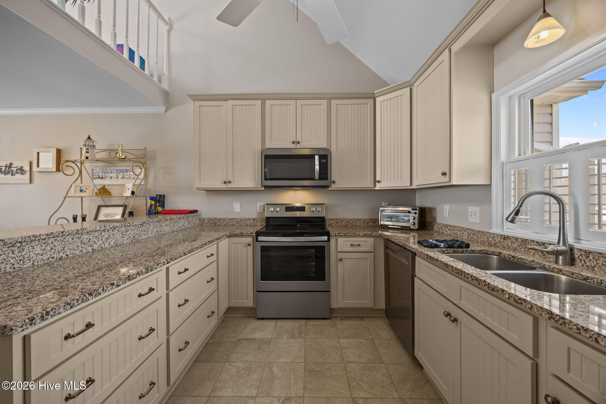 100555604 | Photo 20