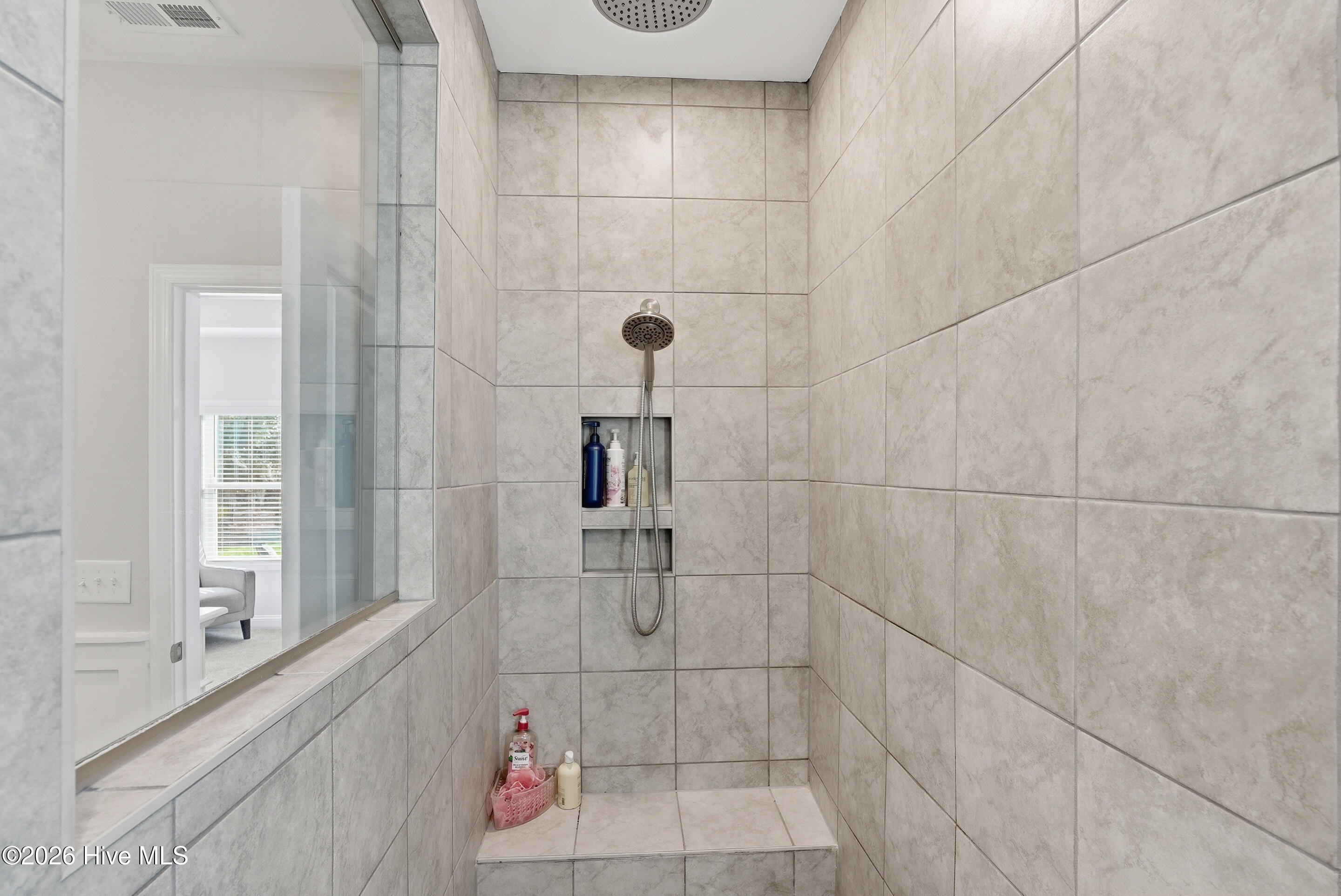 100562920 | Photo 20