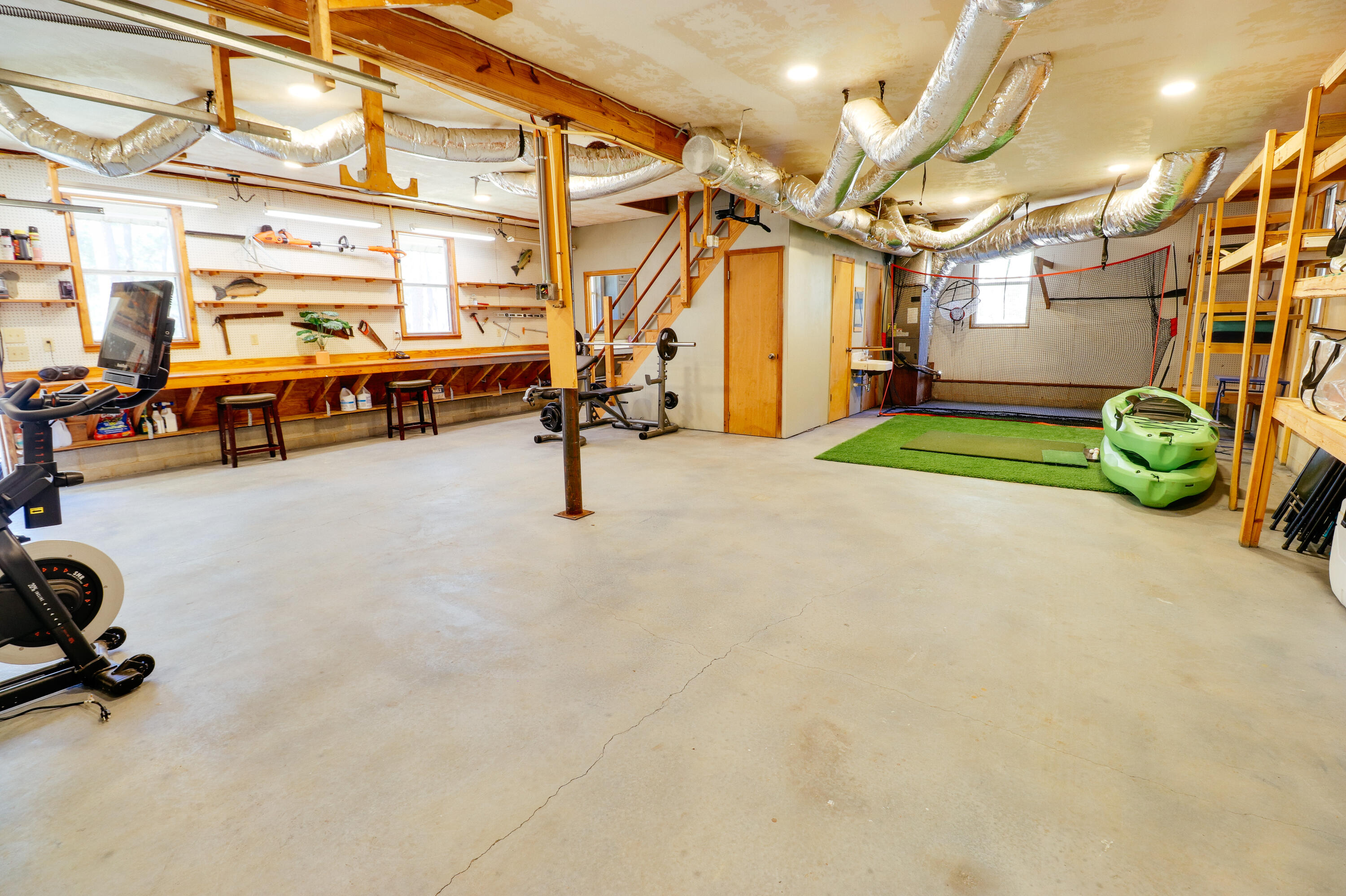 1061 Delaware Dr-69