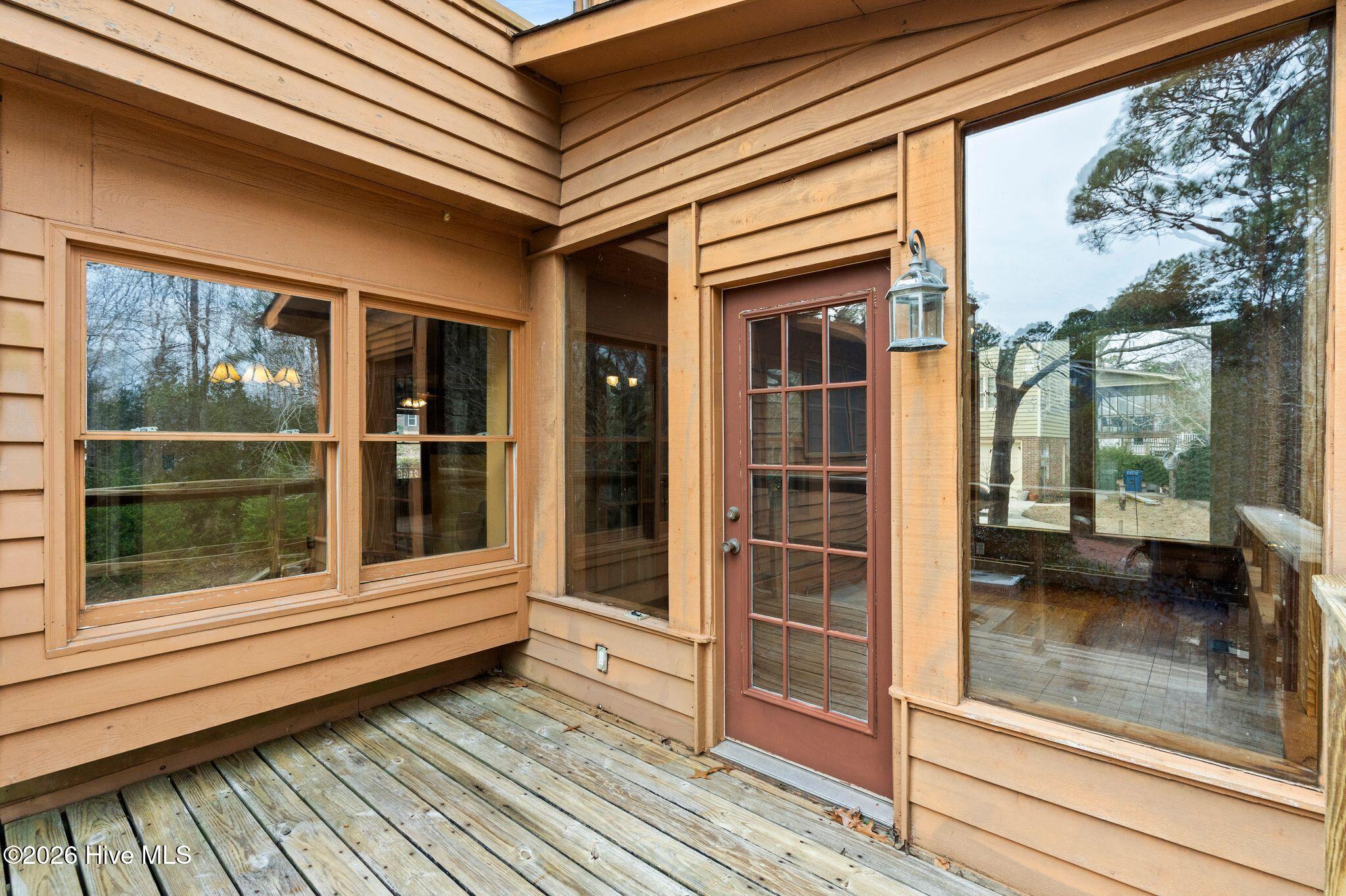 100555910 | Photo 43