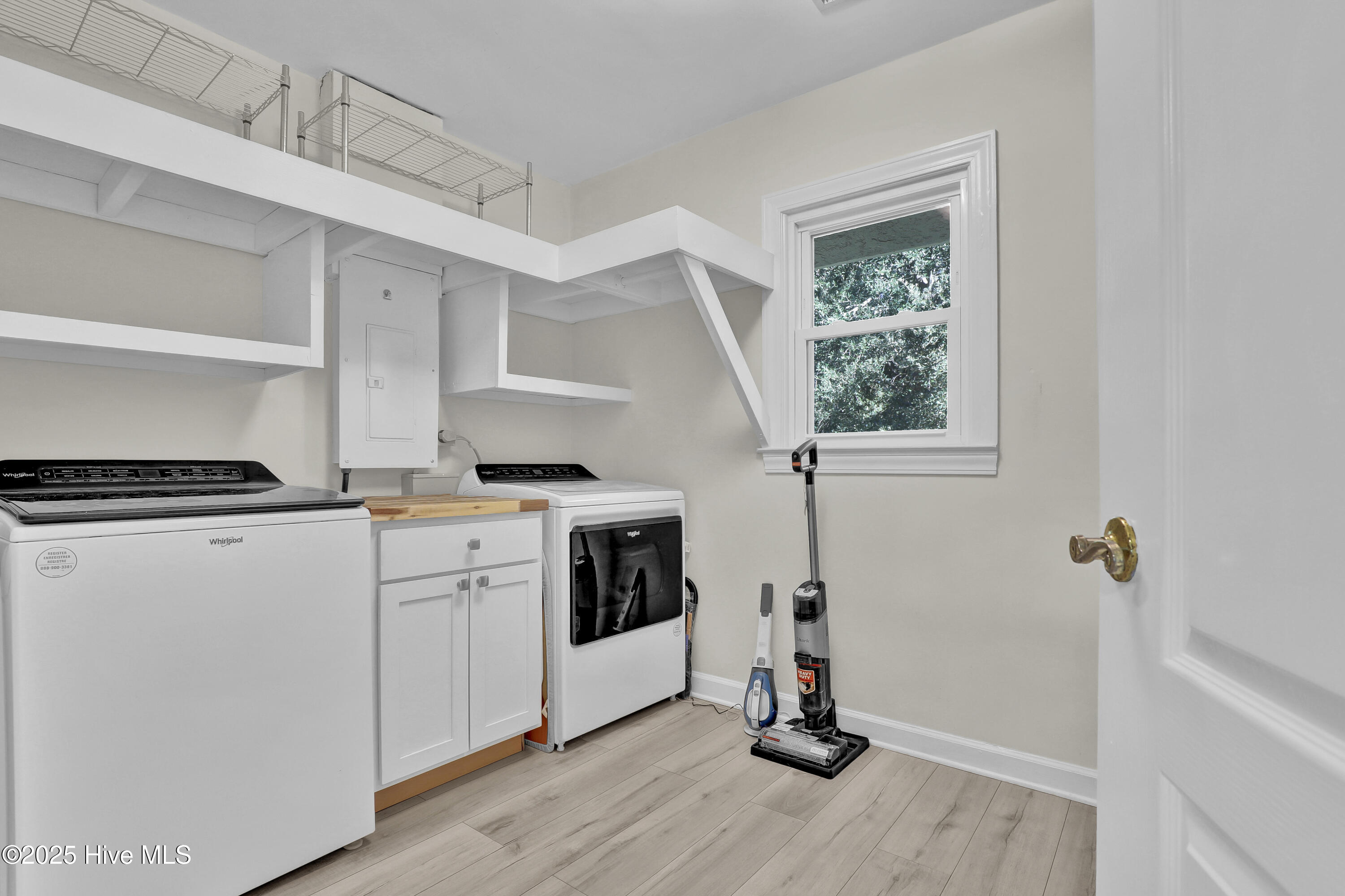 100537816 | Photo 25